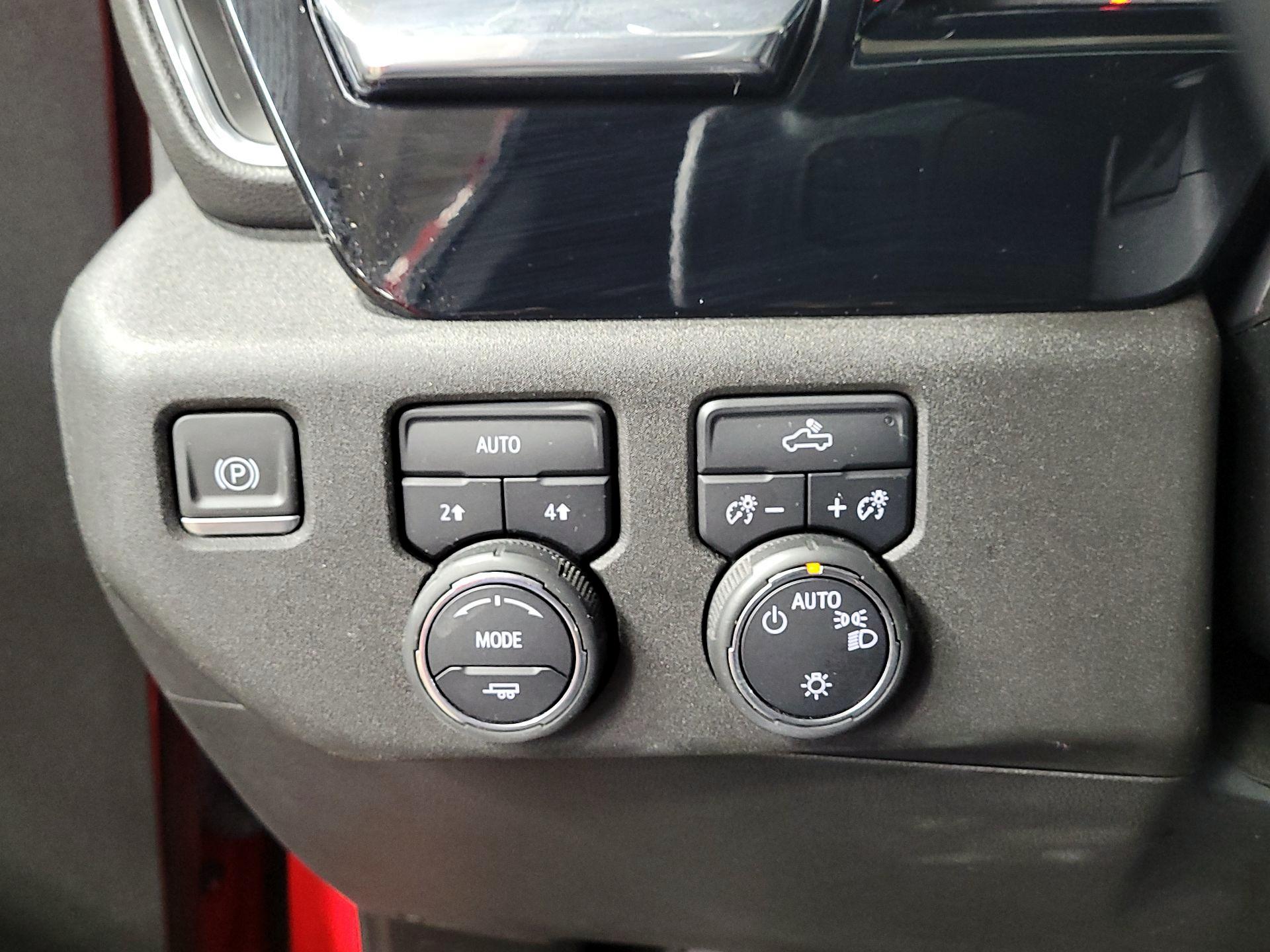 Thumbnail: 2023 Chevrolet Silverado 1500 - 13