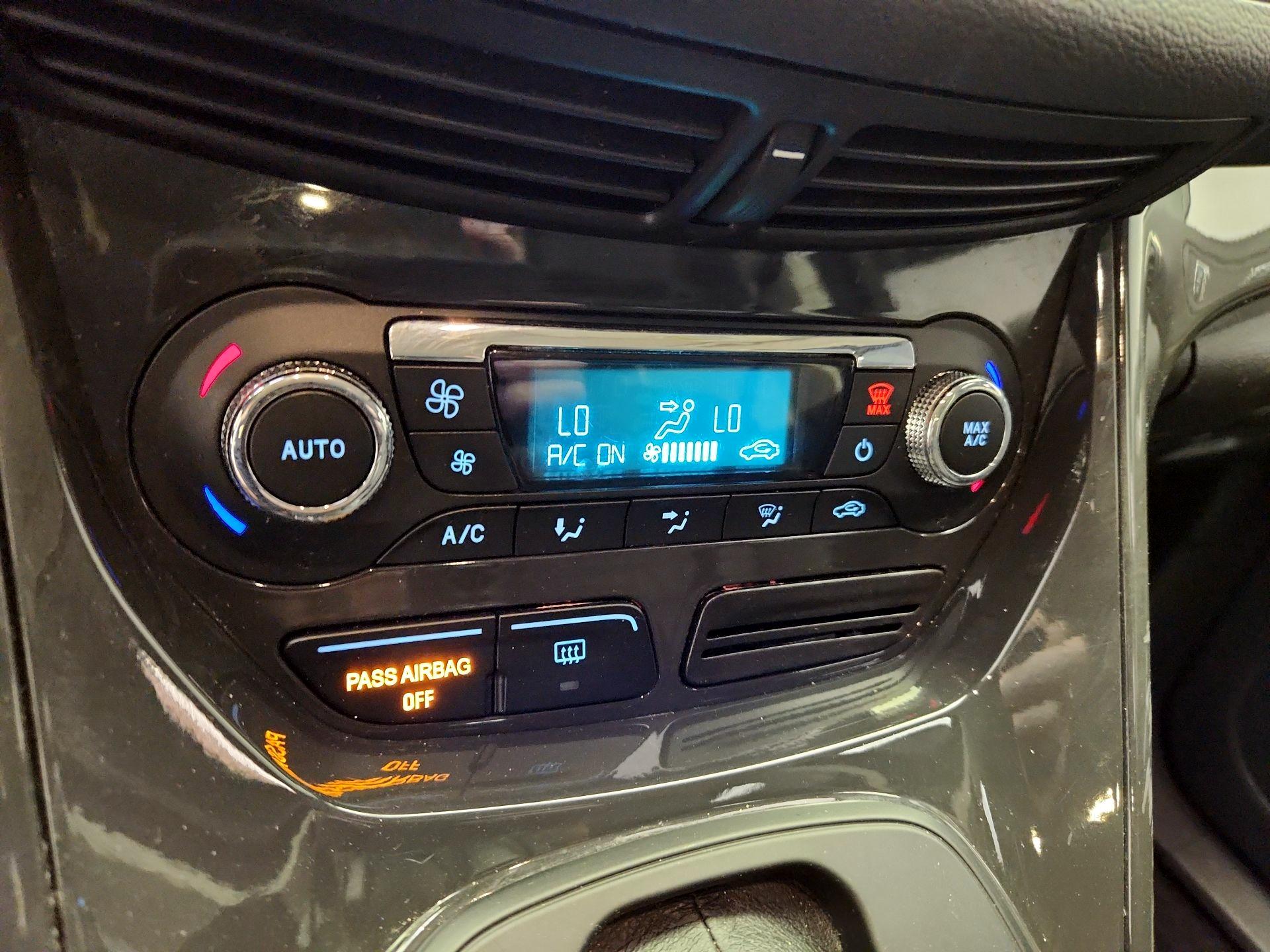 Thumbnail: 2016 Ford Escape - 17