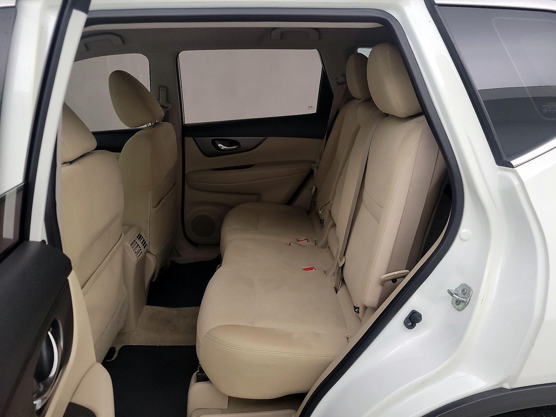 Thumbnail: 2015 Nissan Rogue - 19