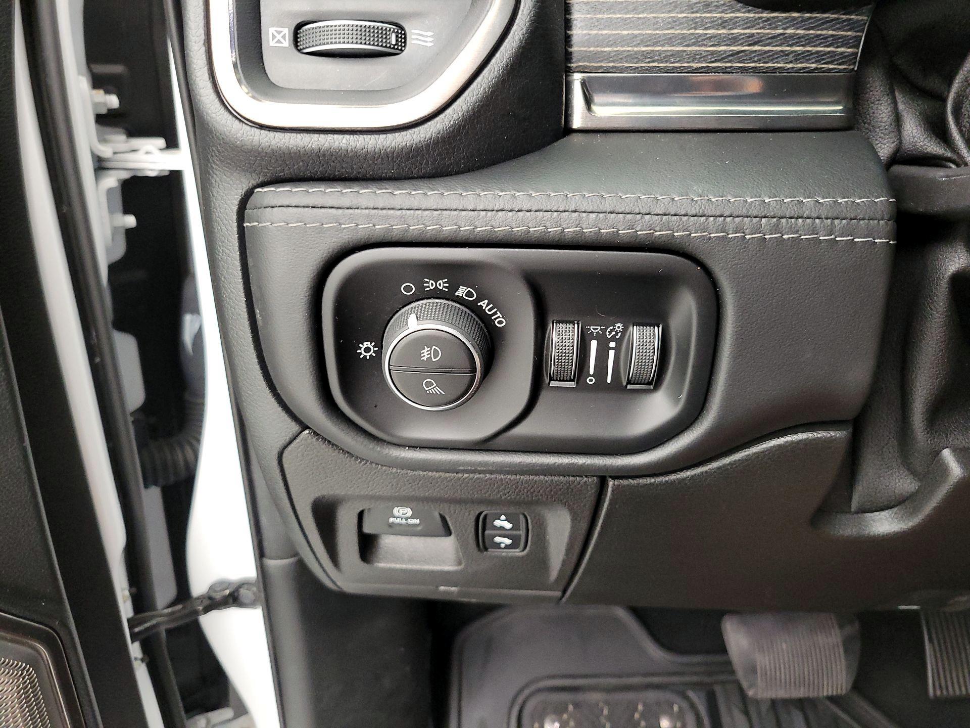 Thumbnail: 2019 RAM 1500 - 13