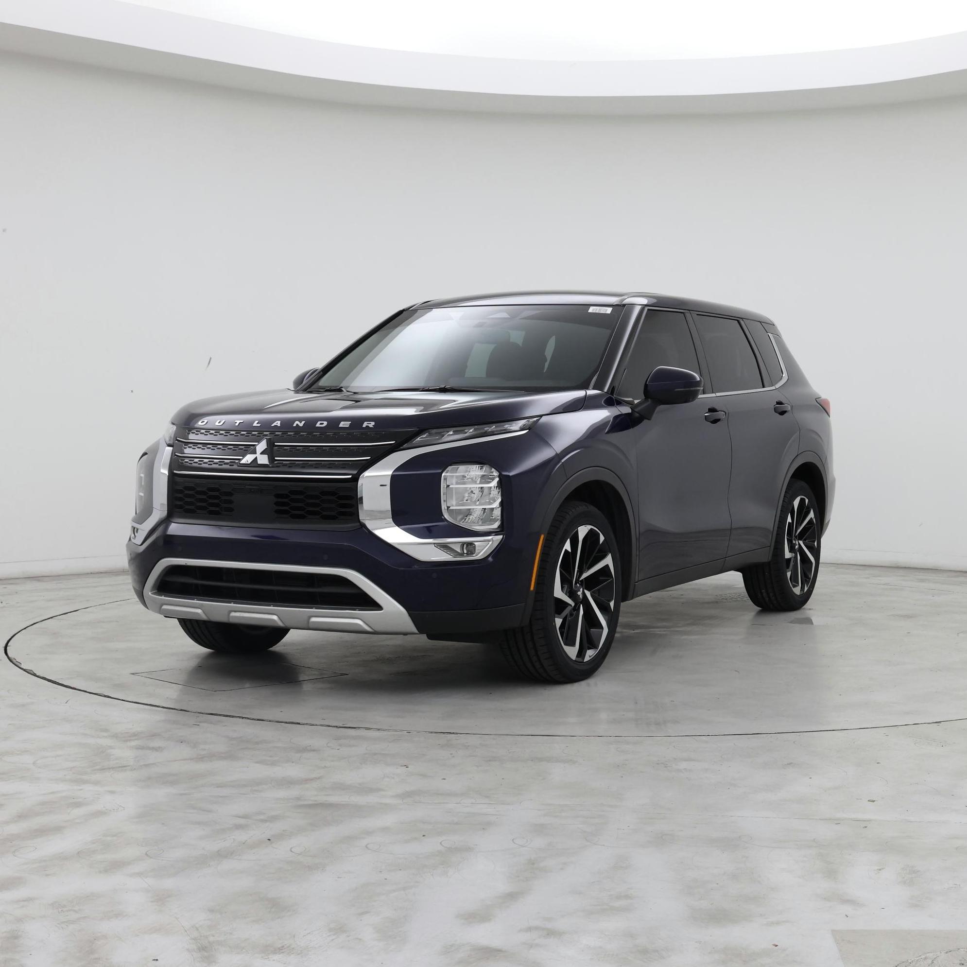 Thumbnail: 2023 Mitsubishi Outlander - 4