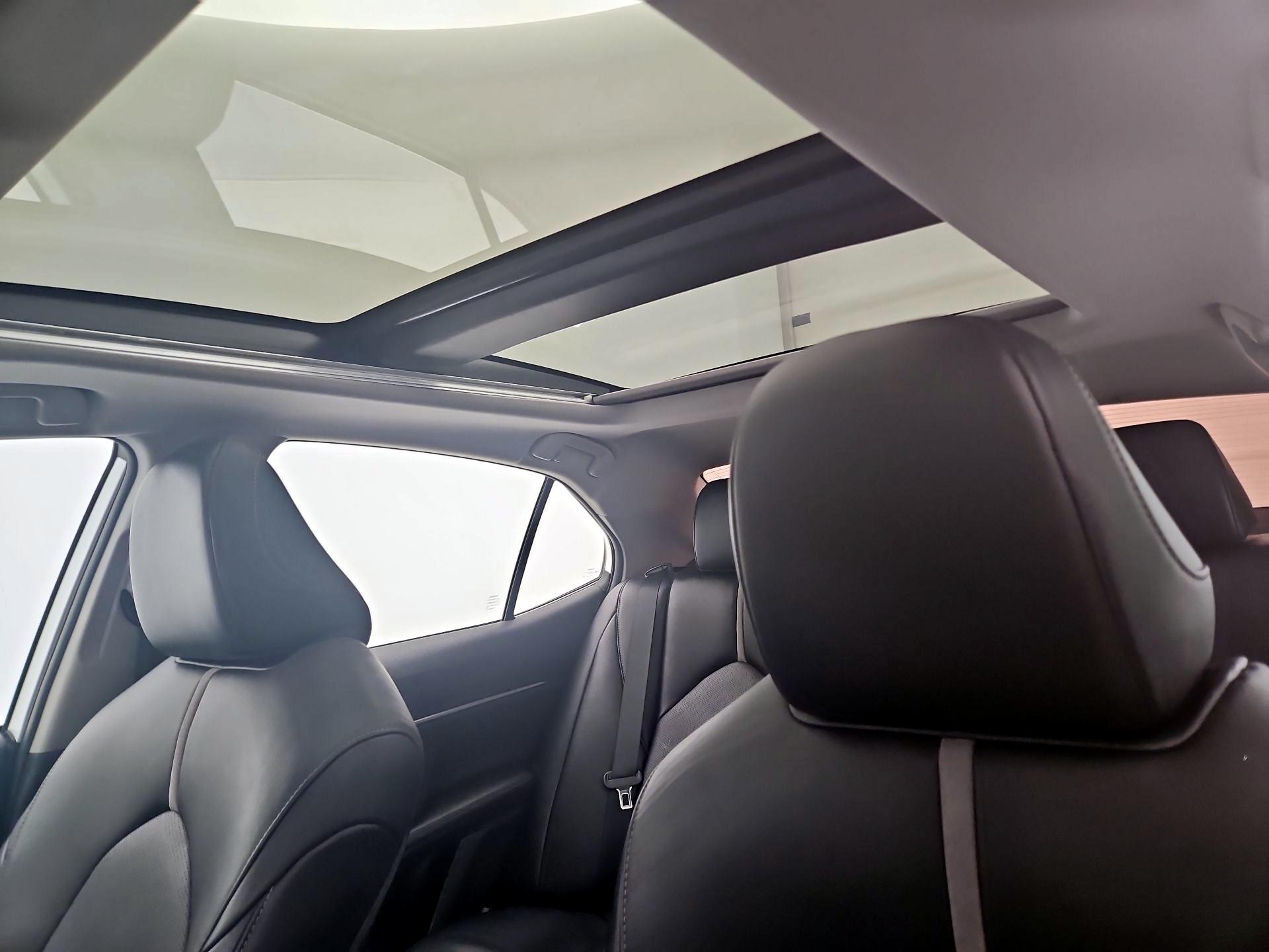 Thumbnail: 2021 Toyota Camry - 20