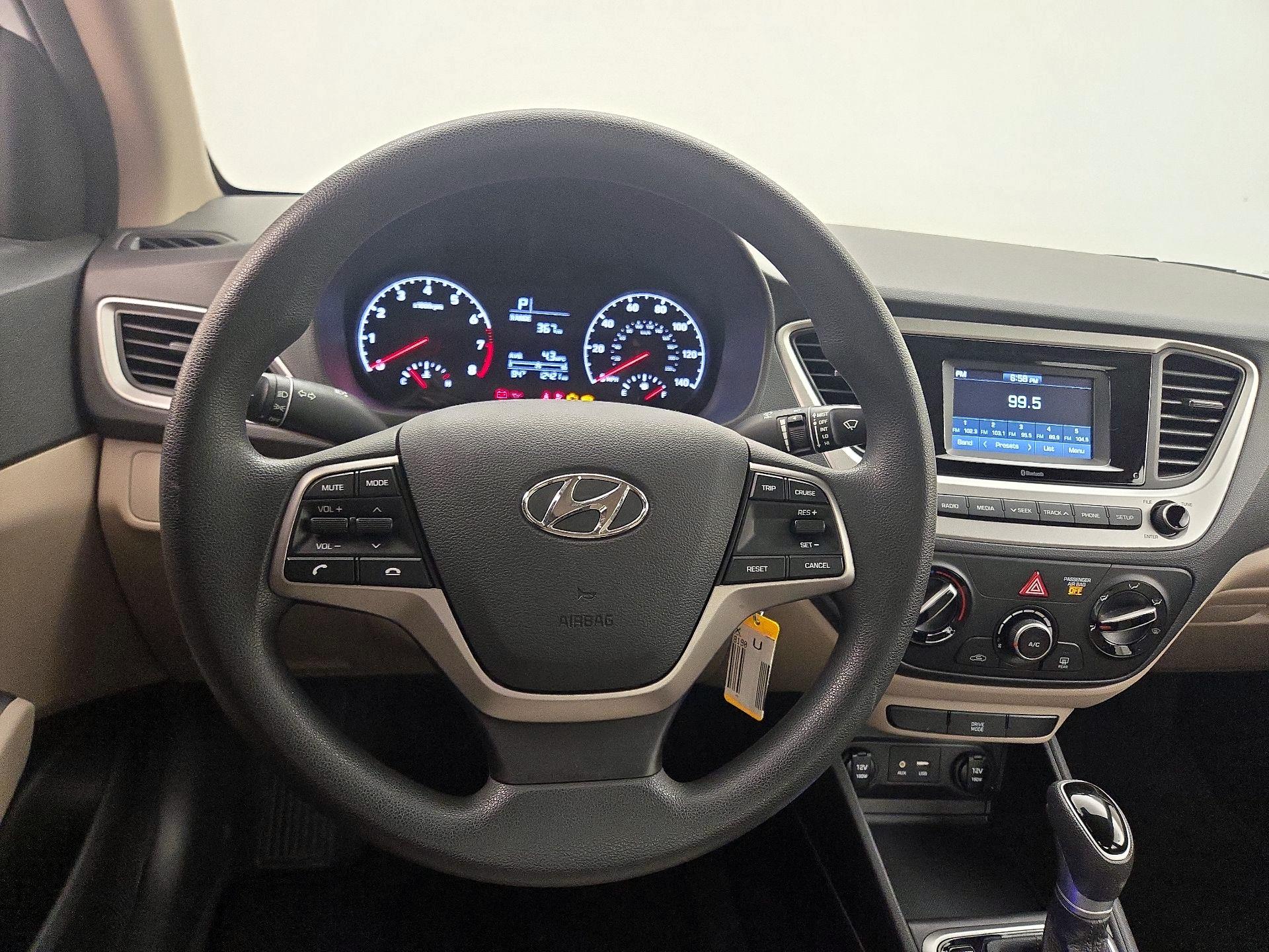 Thumbnail: 2022 Hyundai Accent - 10