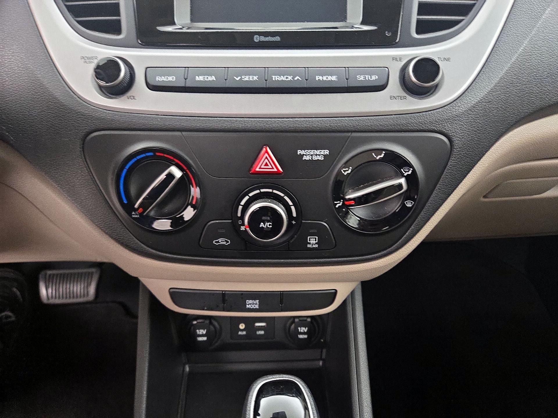 Thumbnail: 2022 Hyundai Accent - 16