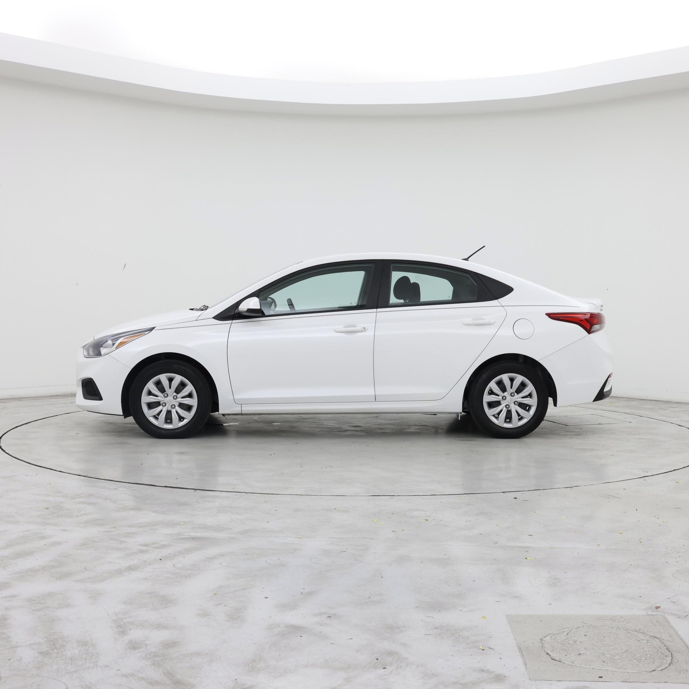 Thumbnail: 2022 Hyundai Accent - 3