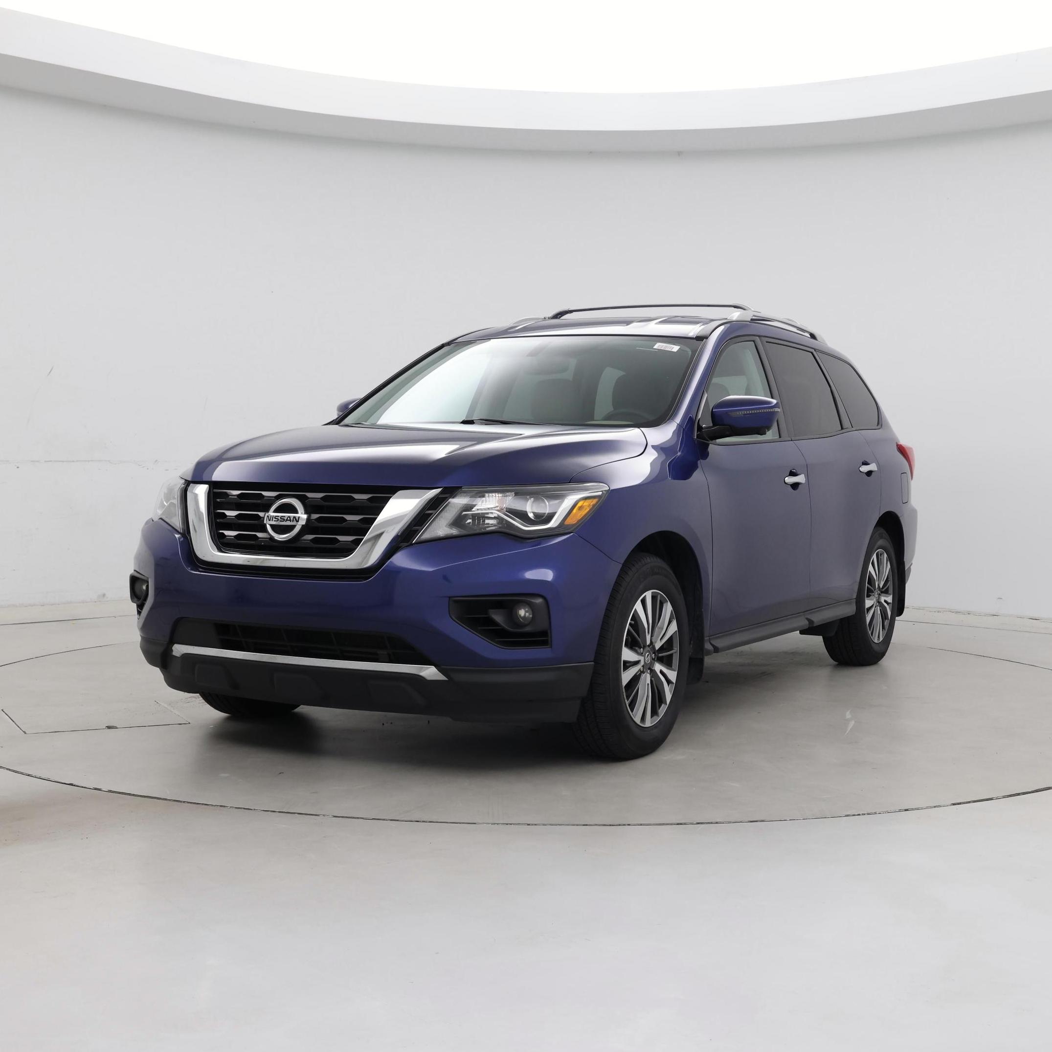 Thumbnail: 2017 Nissan Pathfinder - 4