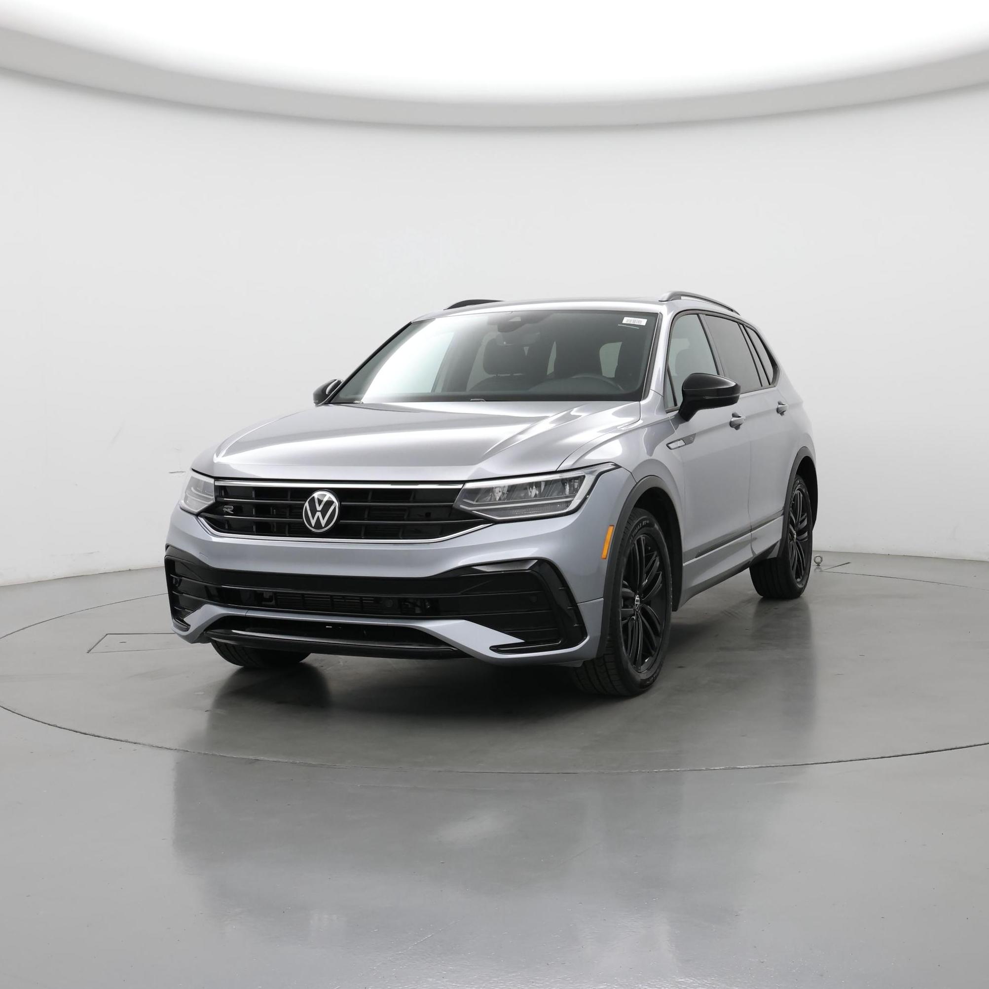 Thumbnail: 2022 Volkswagen Tiguan - 4