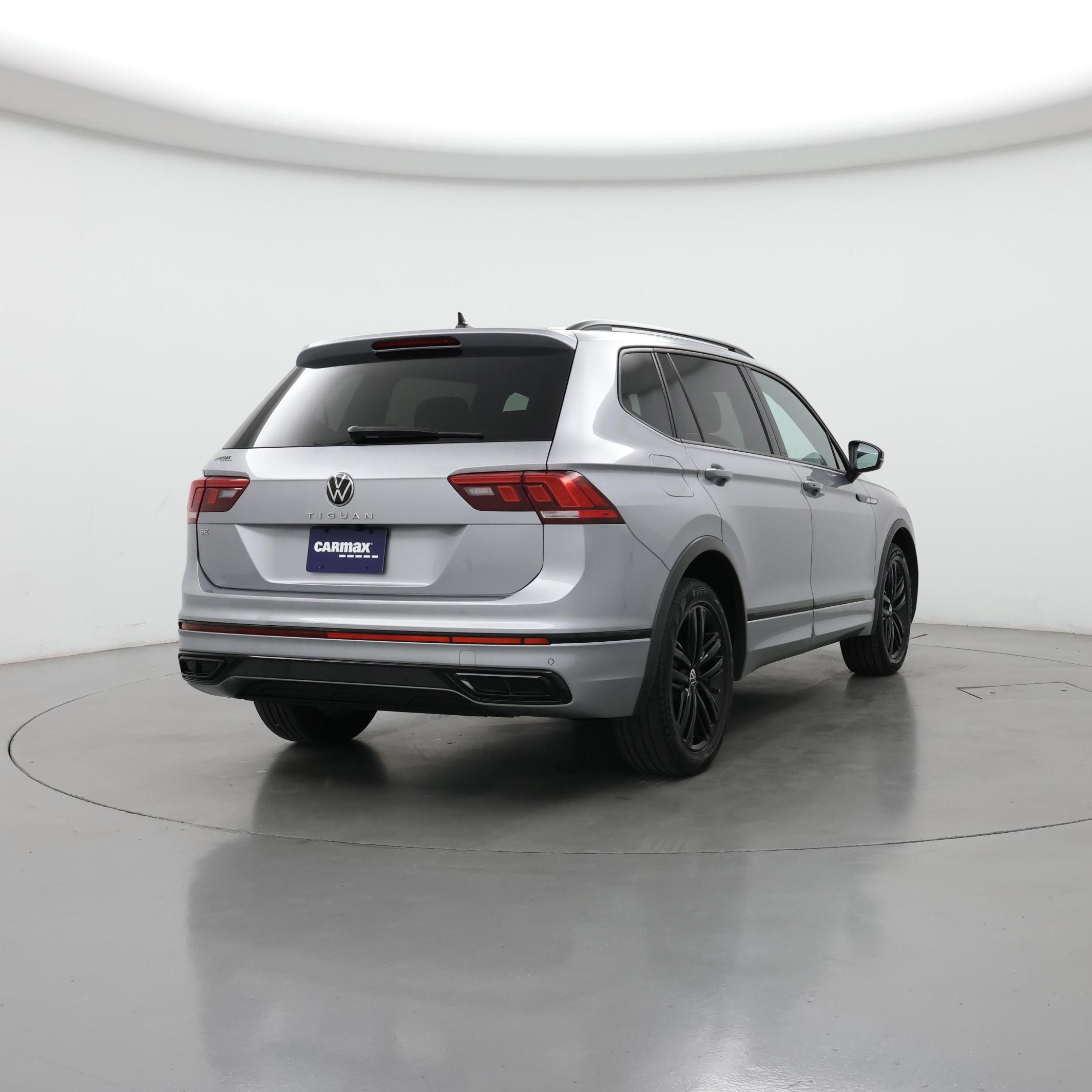 Thumbnail: 2022 Volkswagen Tiguan - 8