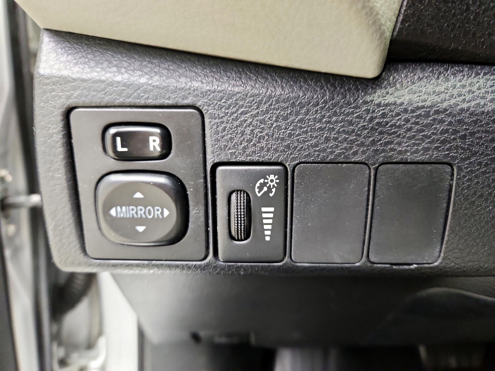 Thumbnail: 2016 Toyota Corolla - 13