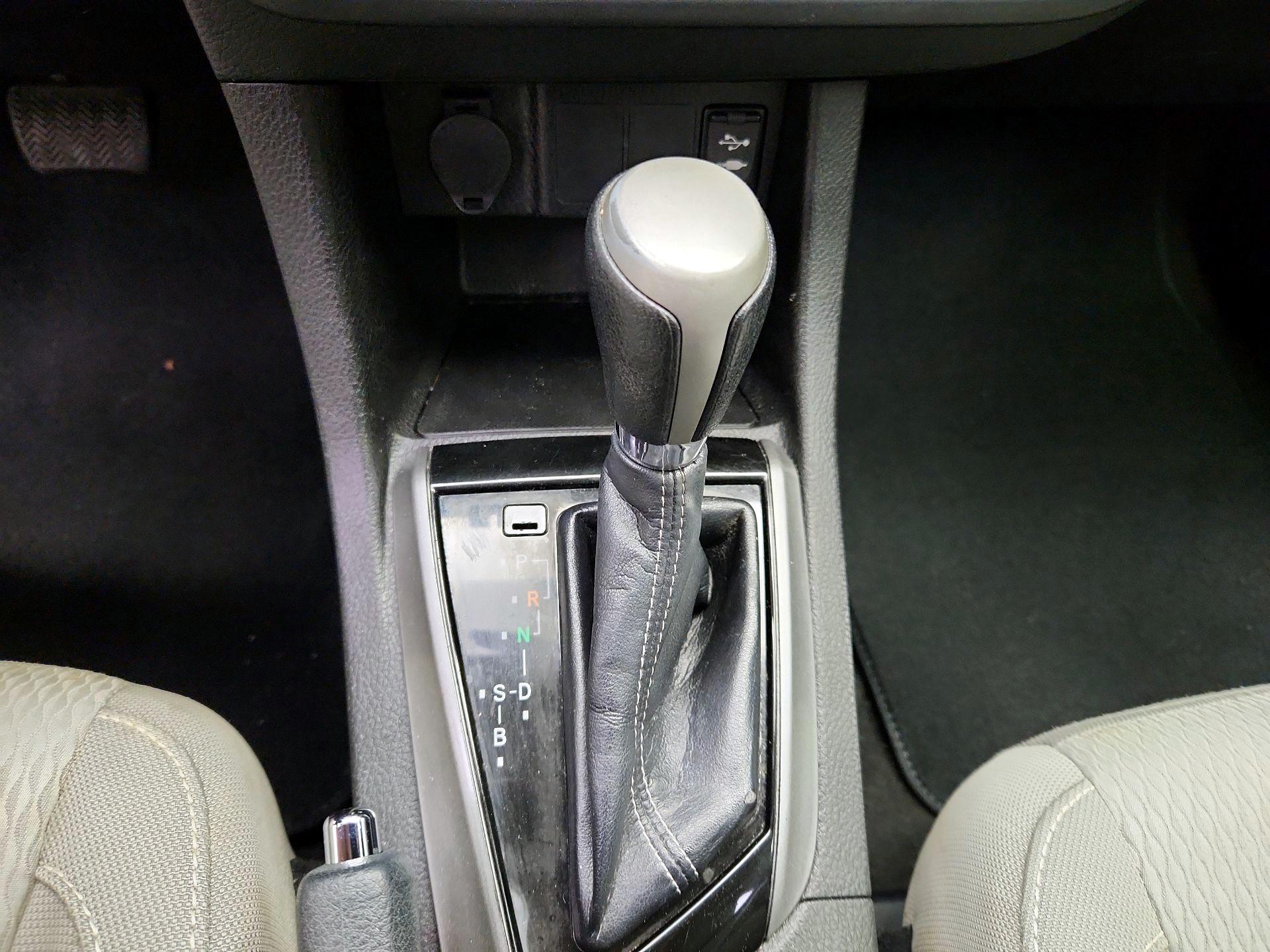 Thumbnail: 2016 Toyota Corolla - 17