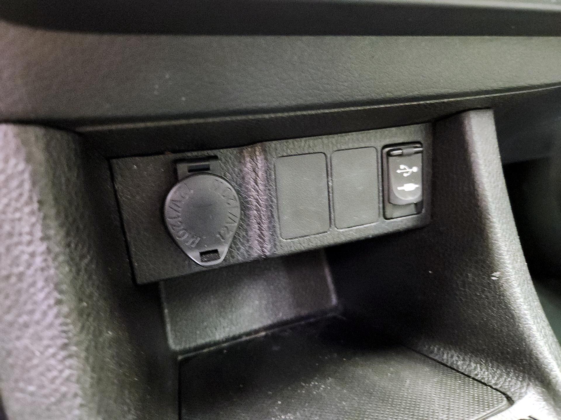 Thumbnail: 2016 Toyota Corolla - 18