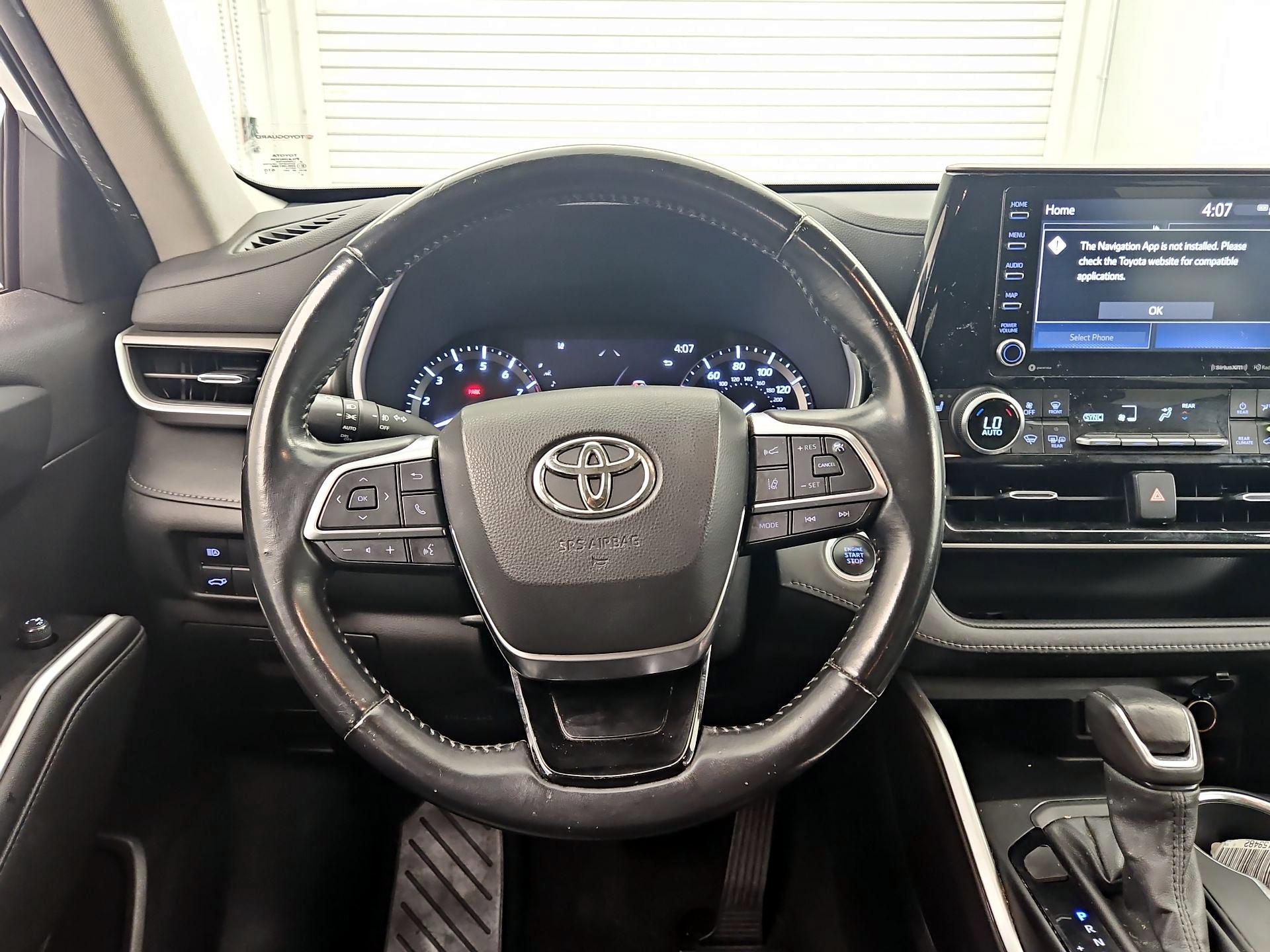 Thumbnail: 2021 Toyota Highlander - 10