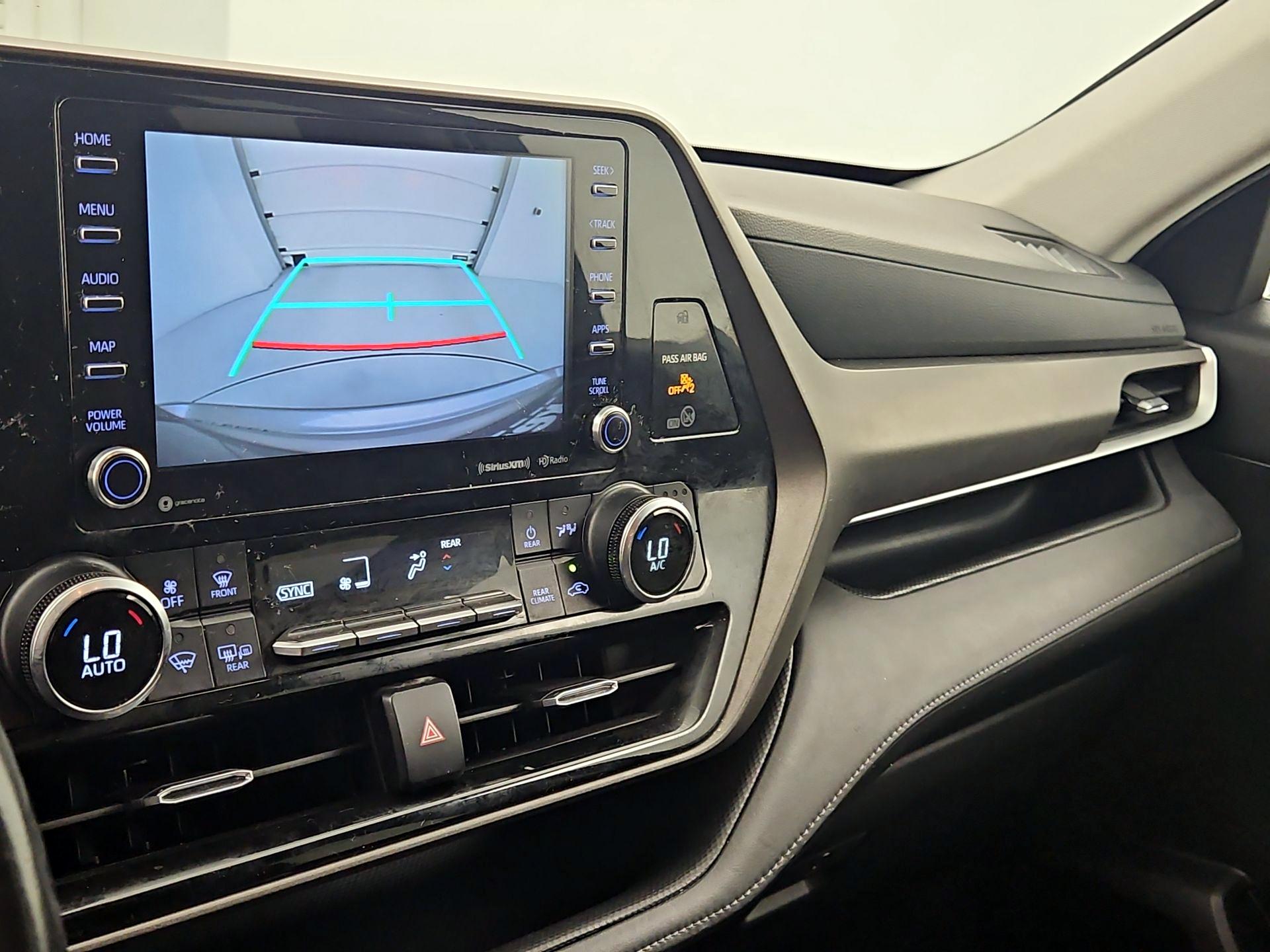 Thumbnail: 2021 Toyota Highlander - 14