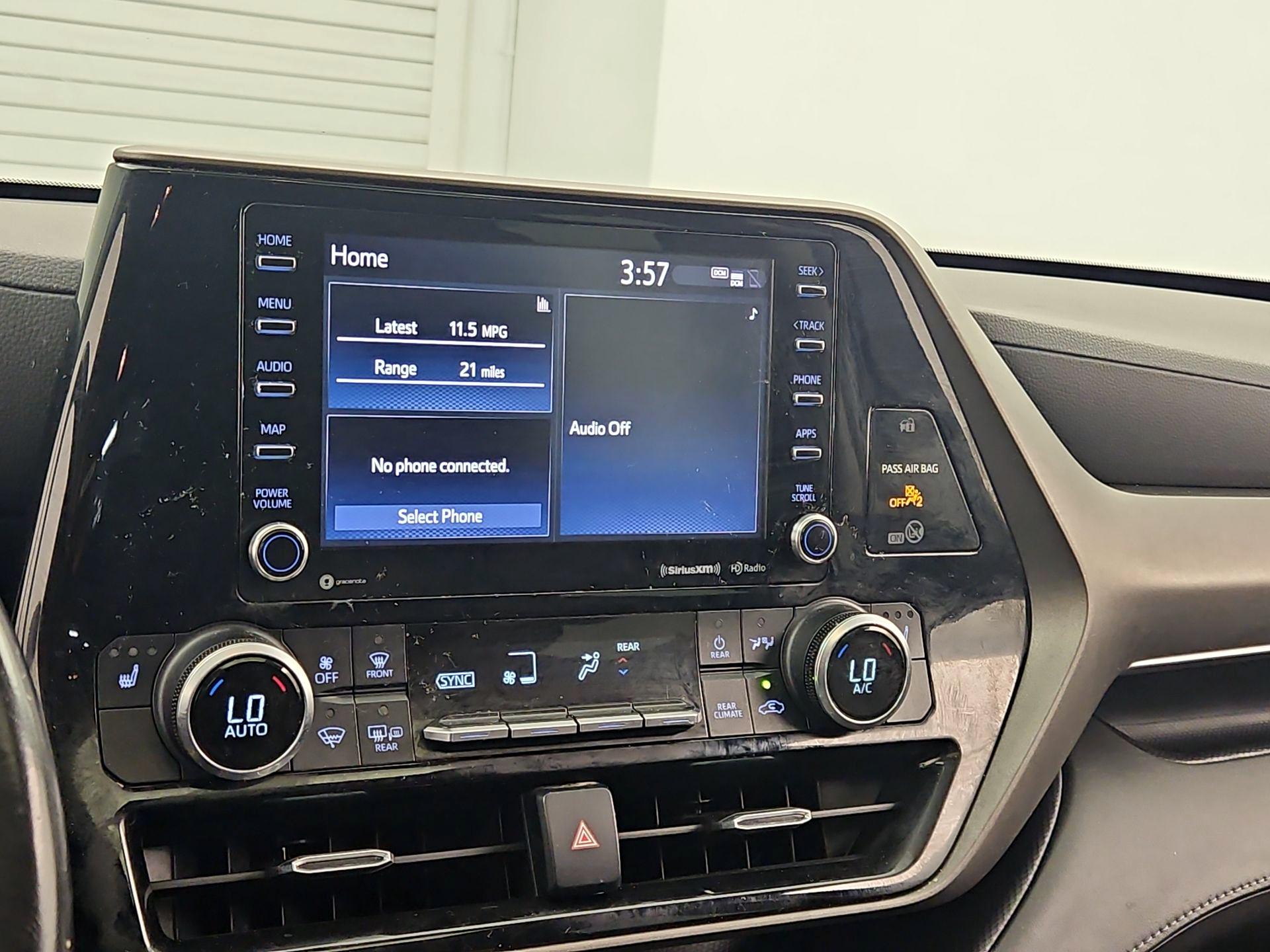Thumbnail: 2021 Toyota Highlander - 15