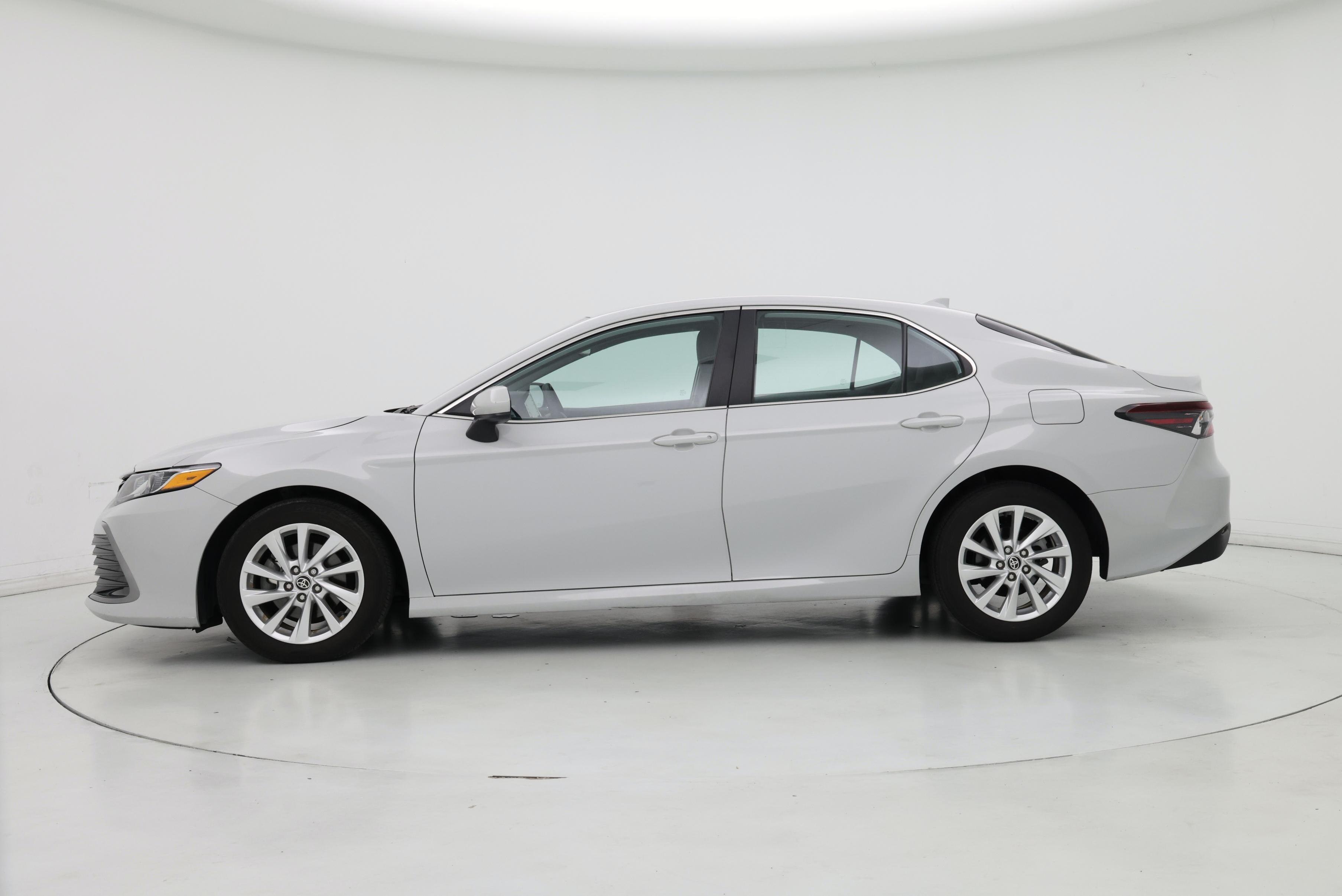 Thumbnail: 2023 Toyota Camry - 3