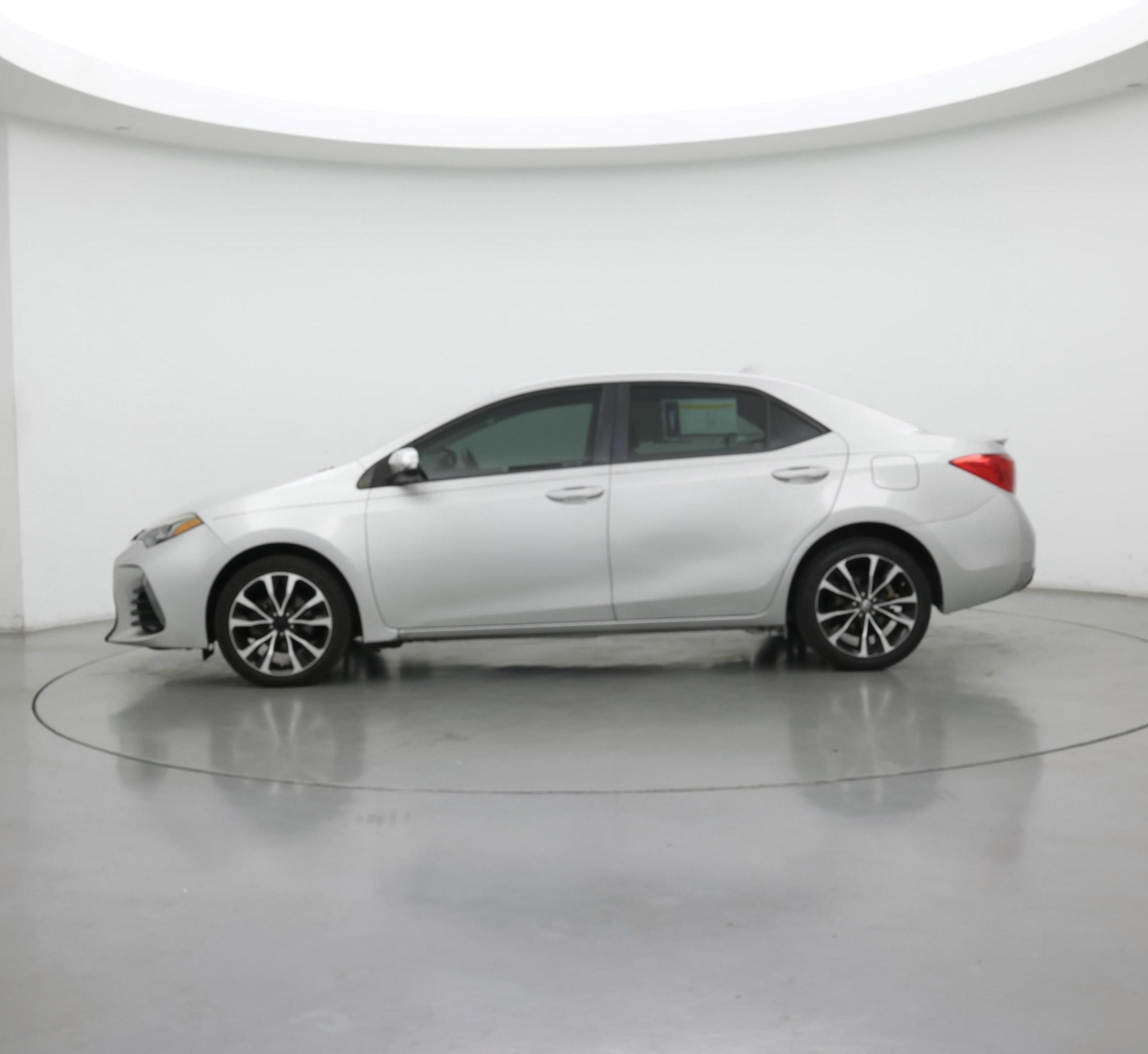 Thumbnail: 2019 Toyota Corolla - 3