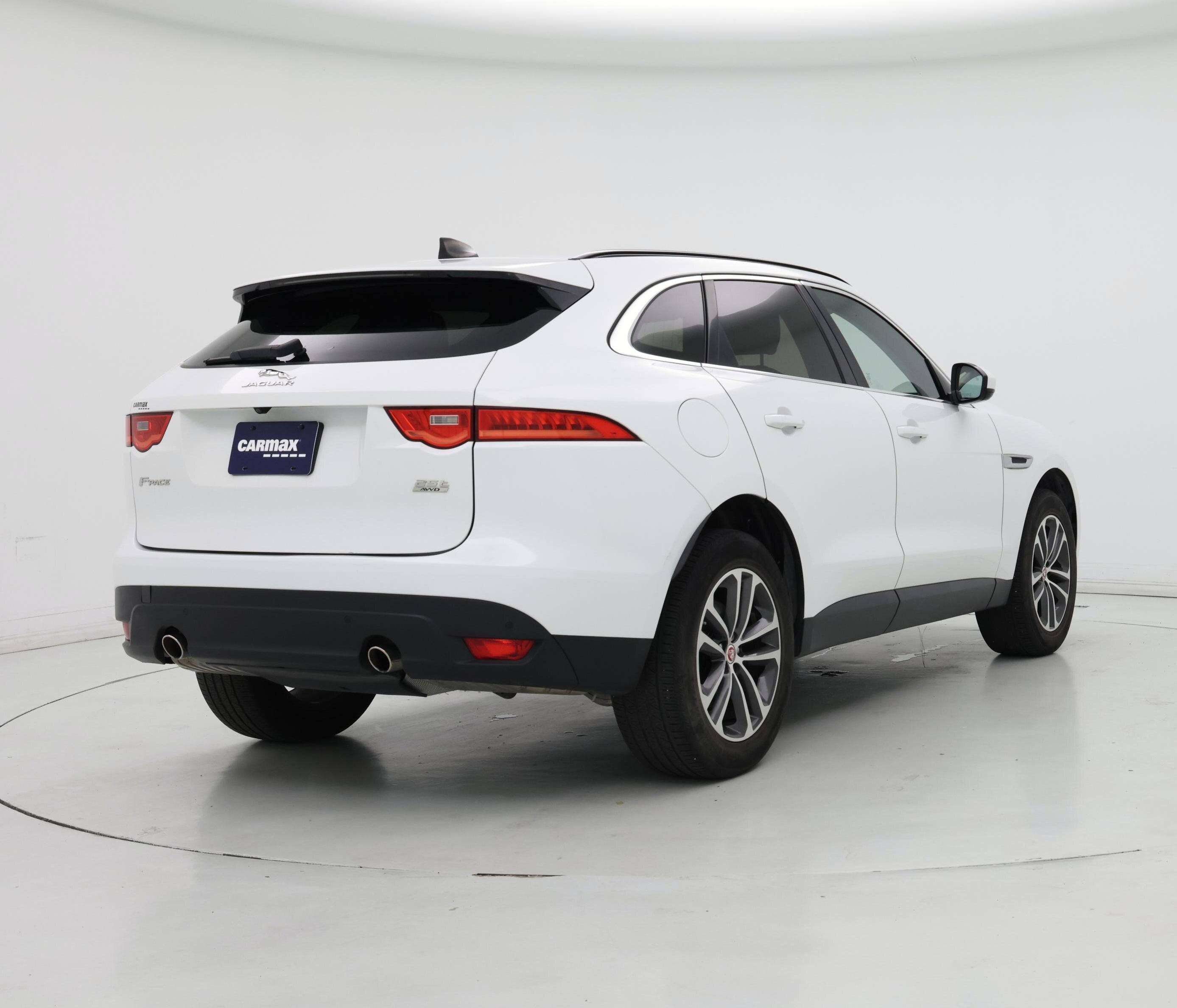 Thumbnail: 2020 Jaguar F-Pace - 8