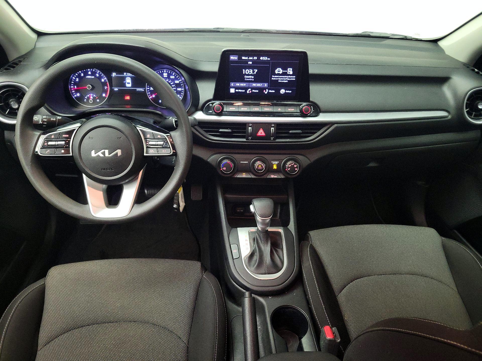 Thumbnail: 2023 Kia Forte - 9
