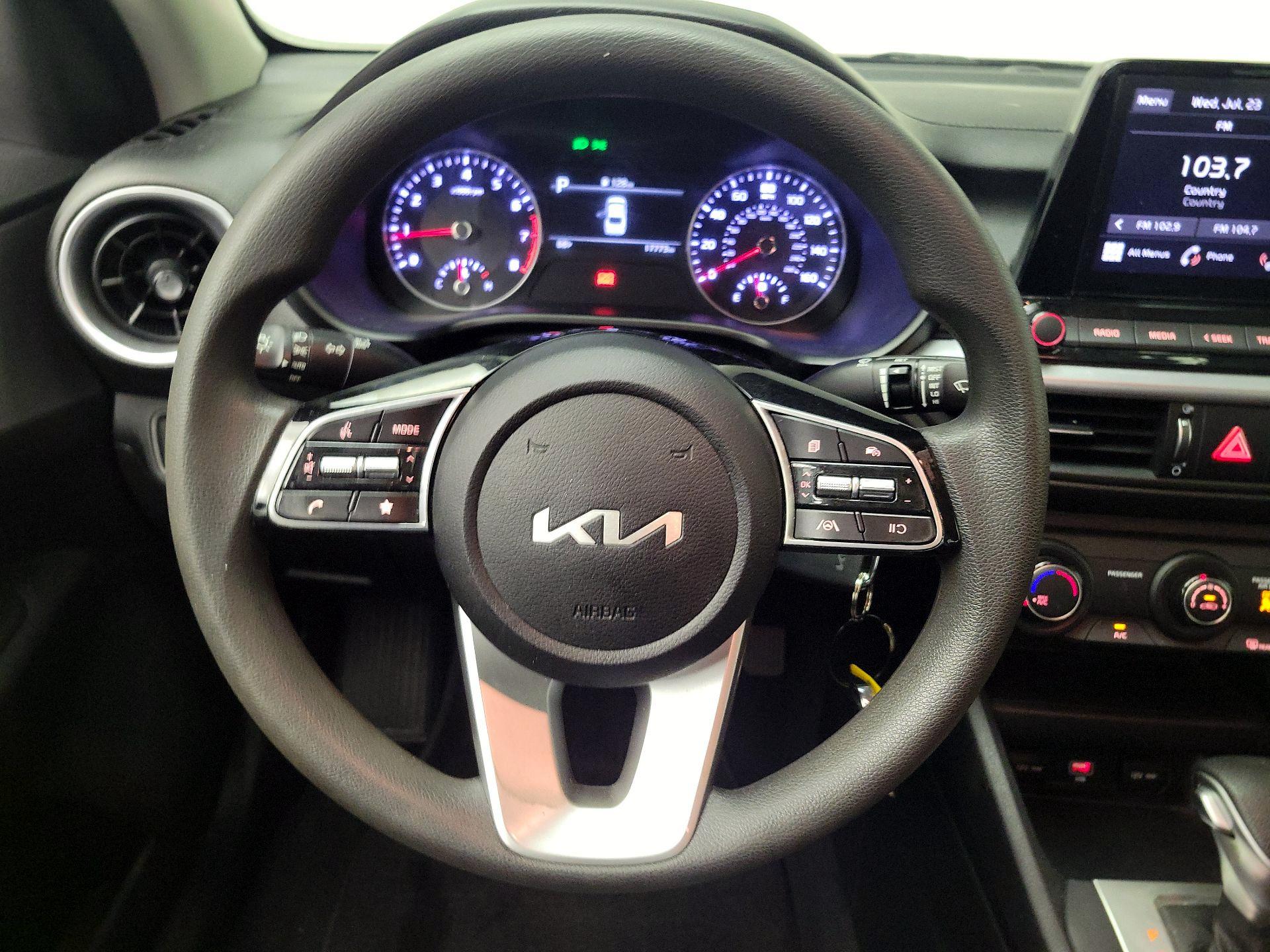 Thumbnail: 2023 Kia Forte - 10