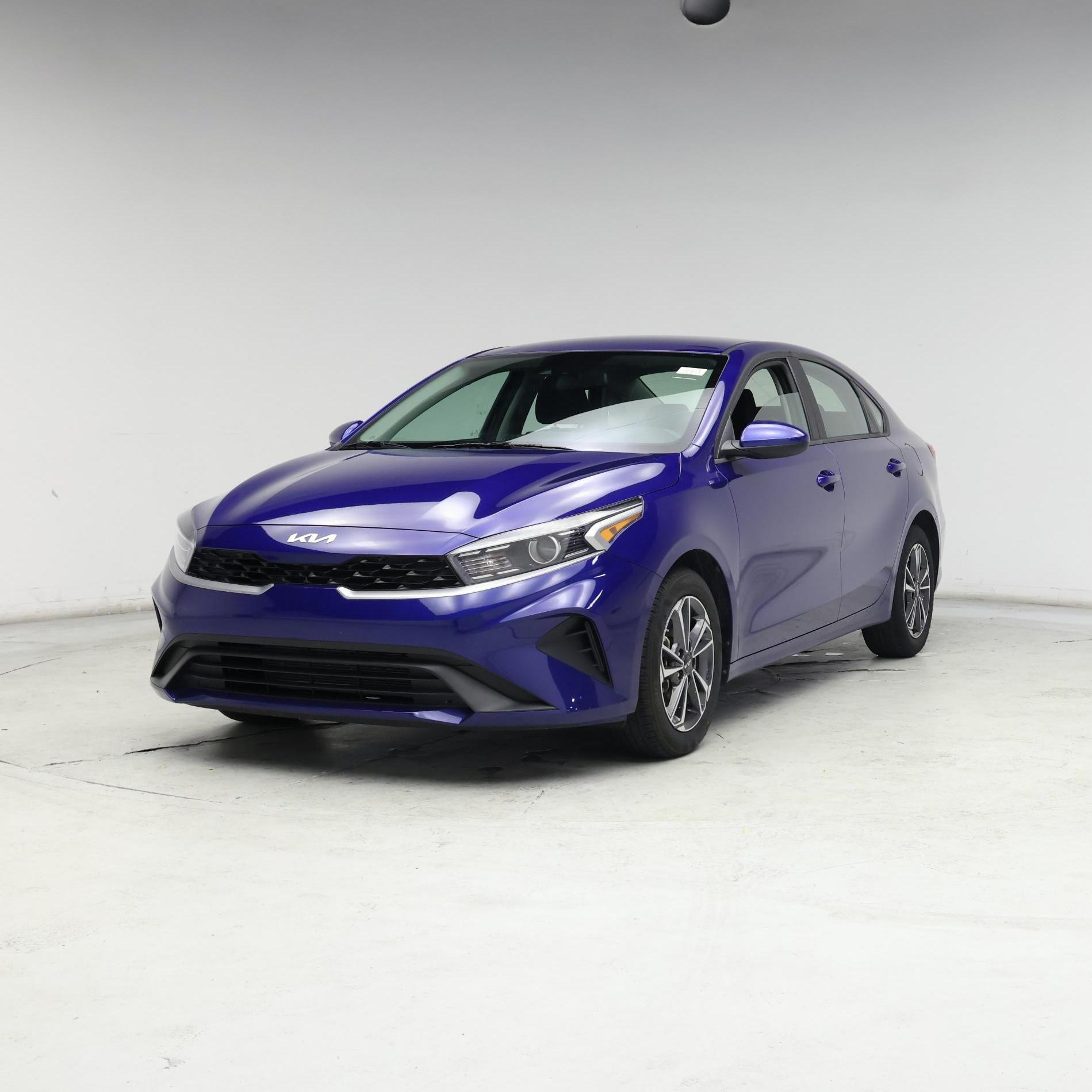 Thumbnail: 2023 Kia Forte - 4