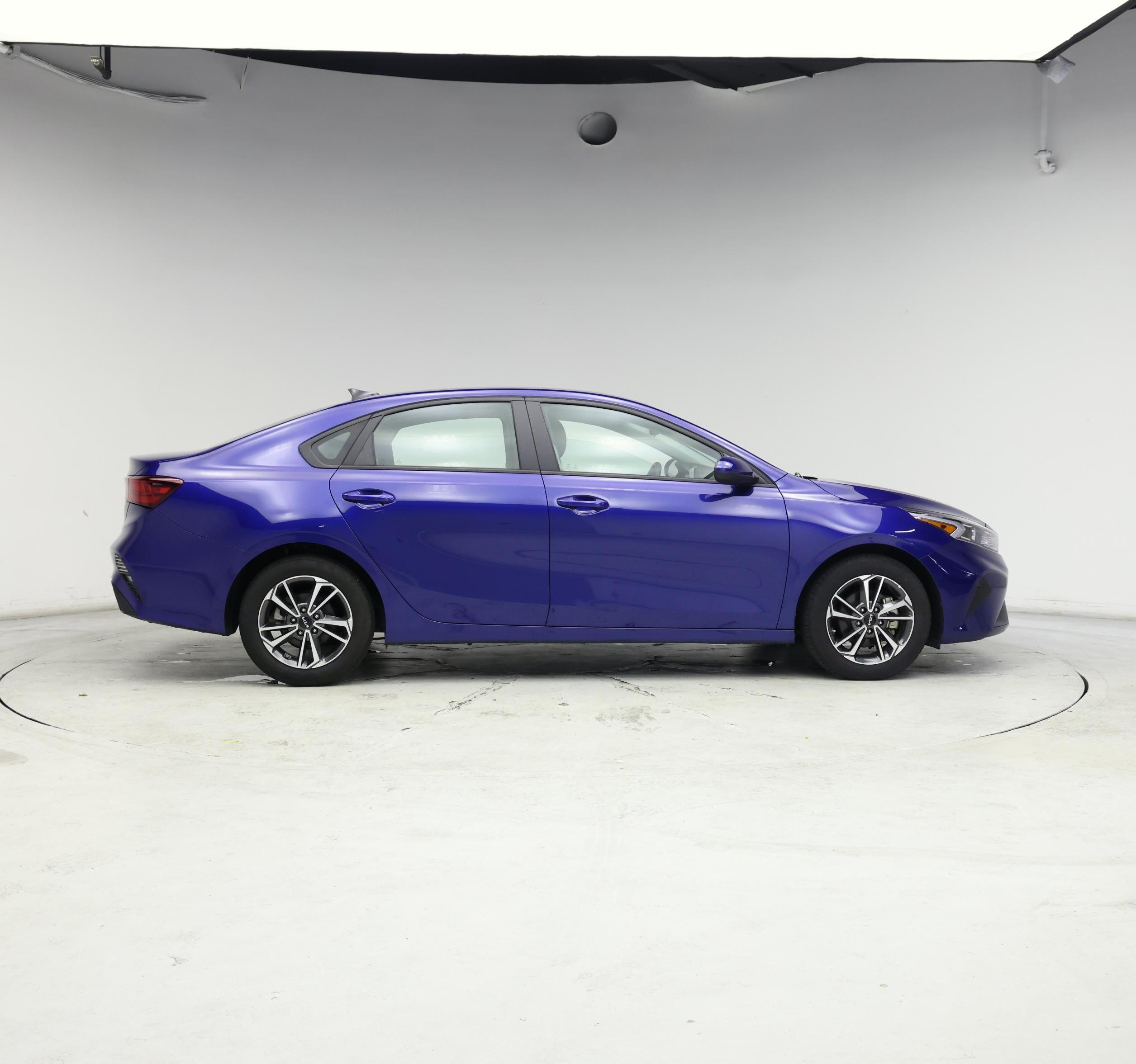 Thumbnail: 2023 Kia Forte - 7