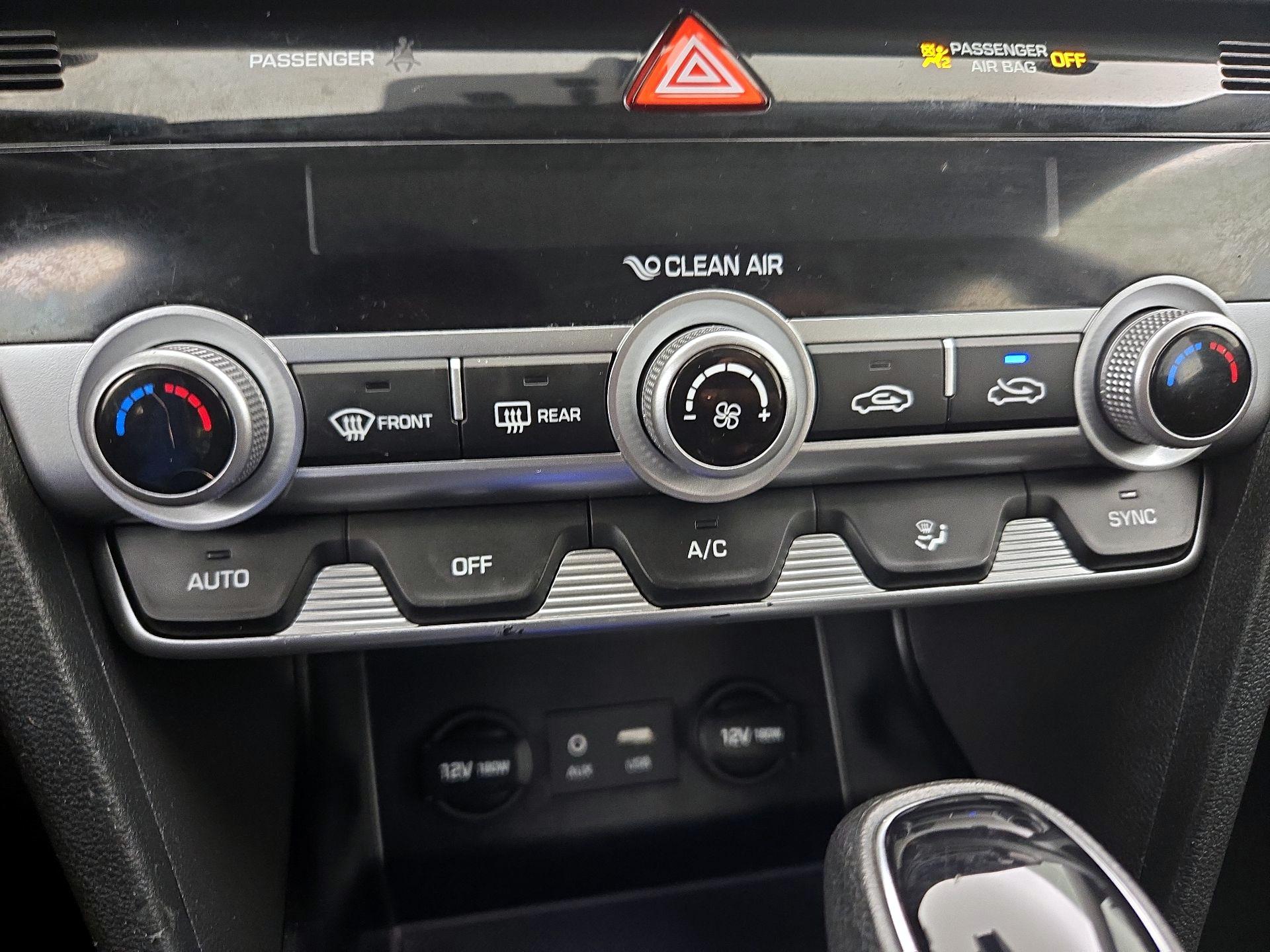 Thumbnail: 2020 Hyundai Elantra - 16