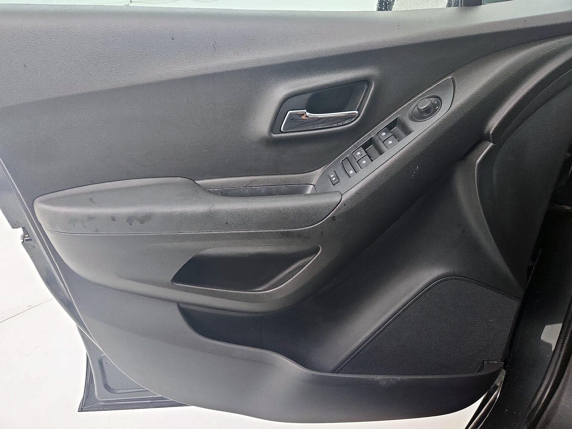 Thumbnail: 2019 Chevrolet Trax - 12