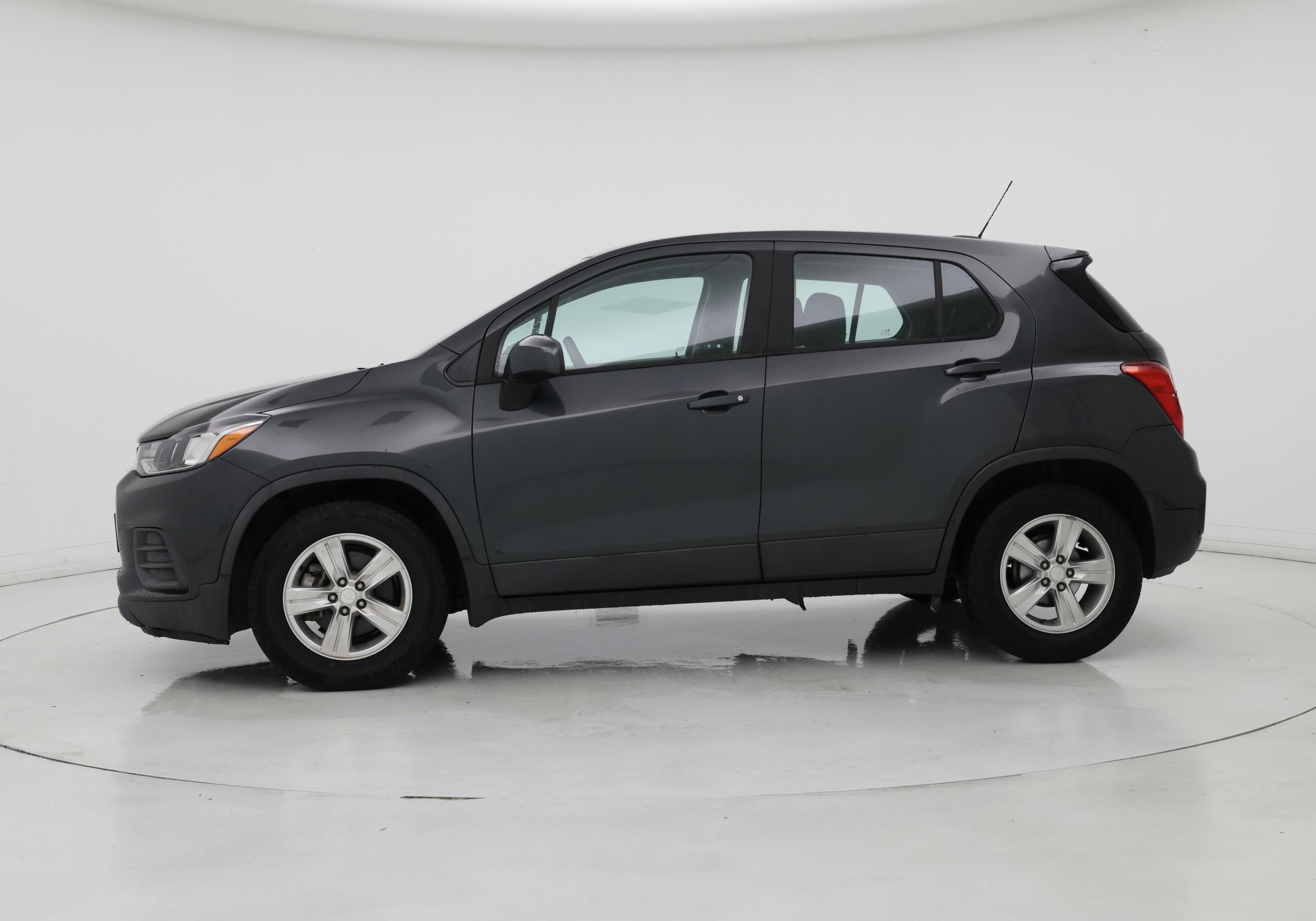 Thumbnail: 2019 Chevrolet Trax - 3