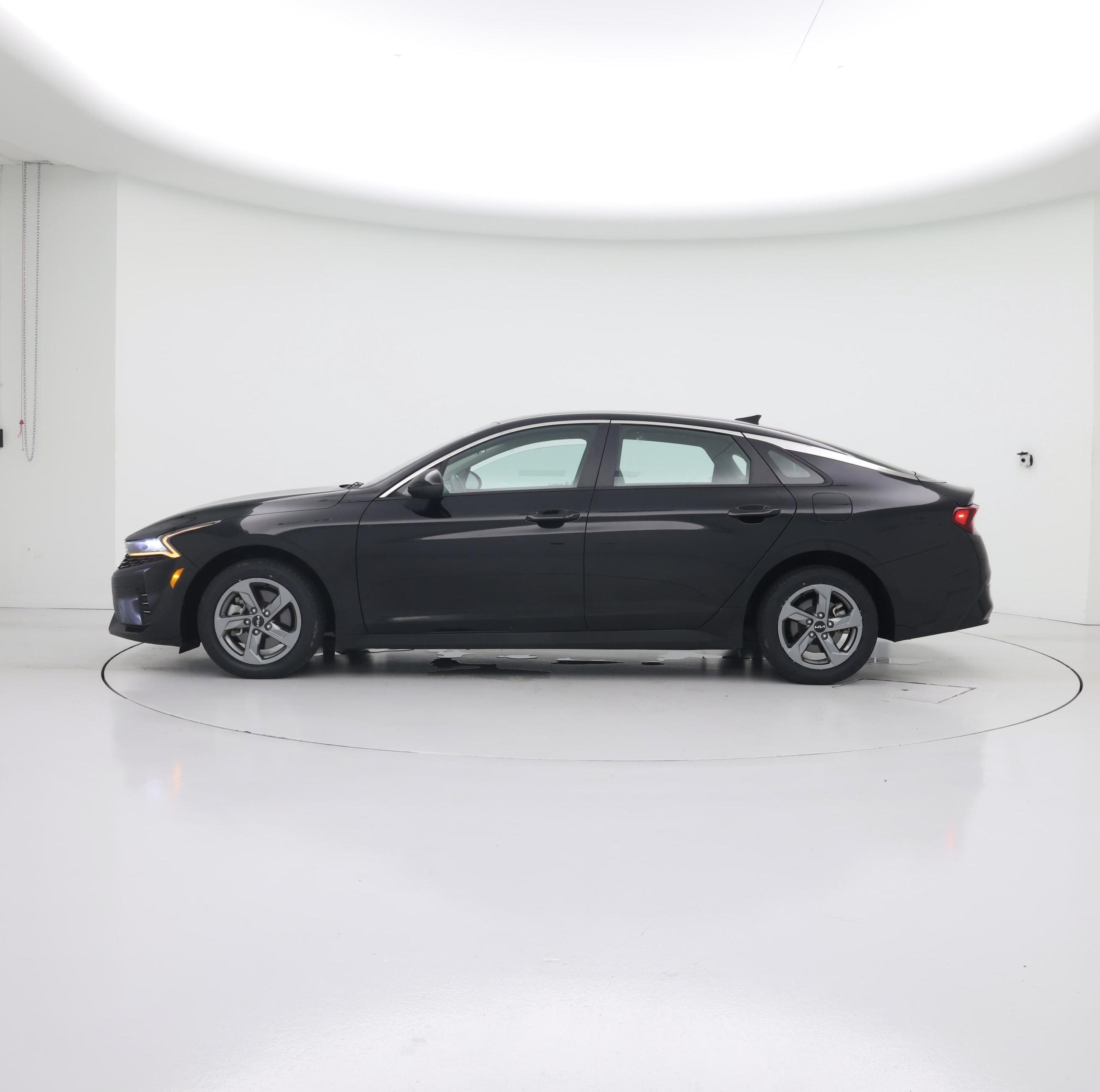 Thumbnail: 2022 Kia K5 - 3