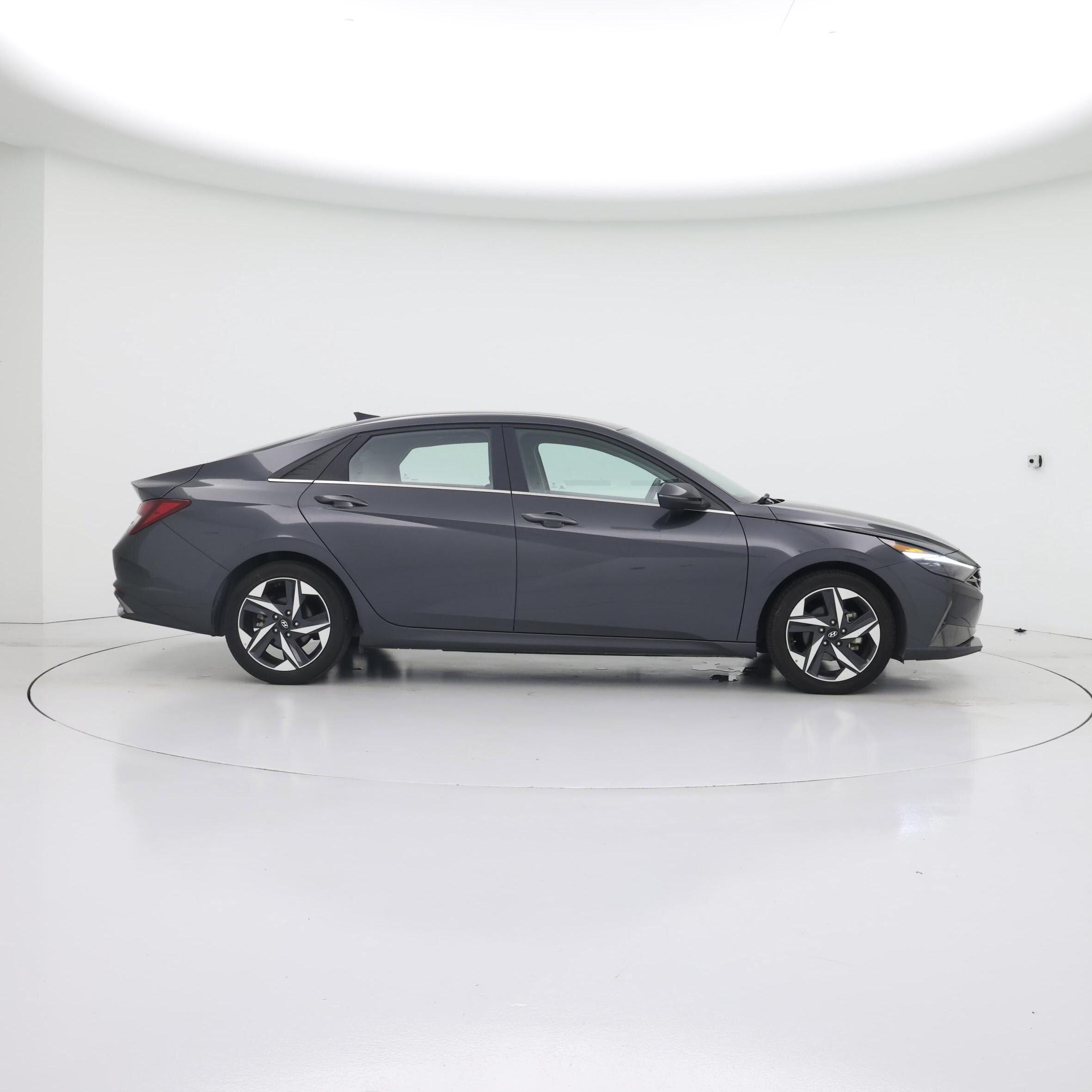 Thumbnail: 2022 Hyundai Elantra - 7