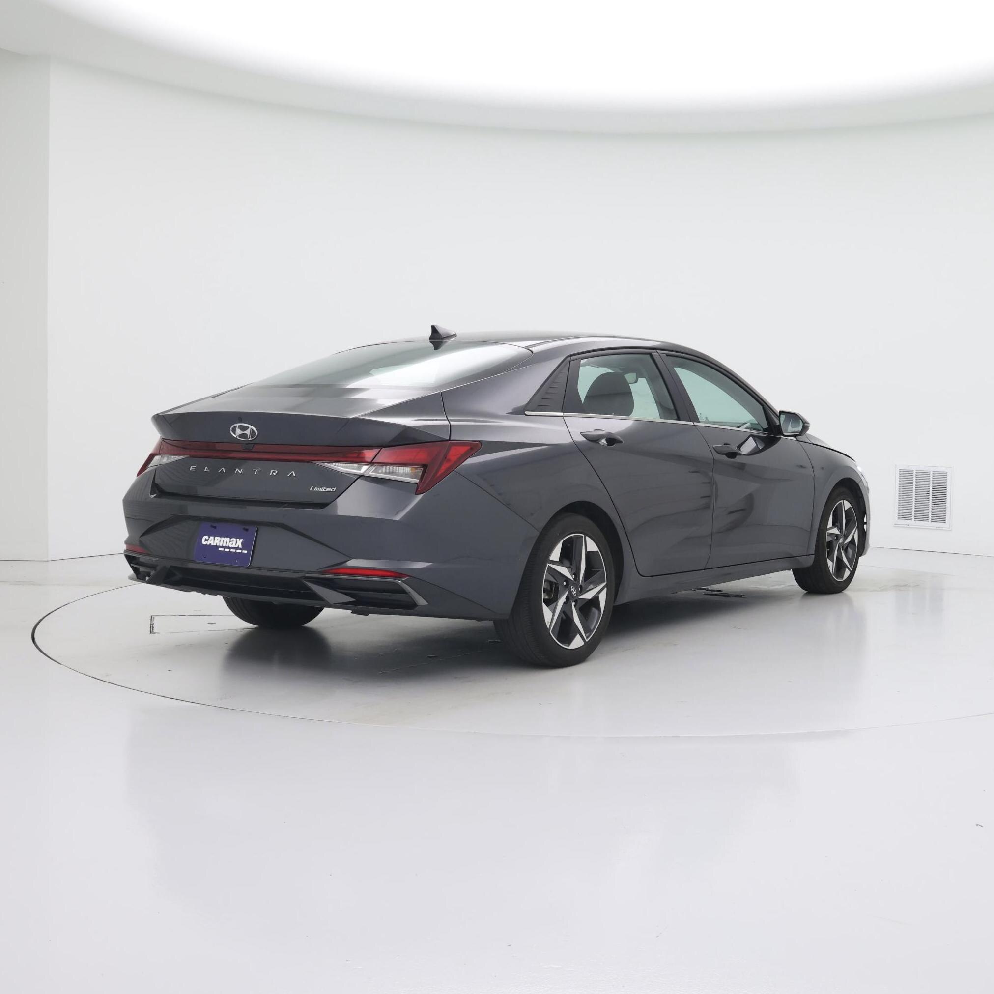 Thumbnail: 2022 Hyundai Elantra - 8