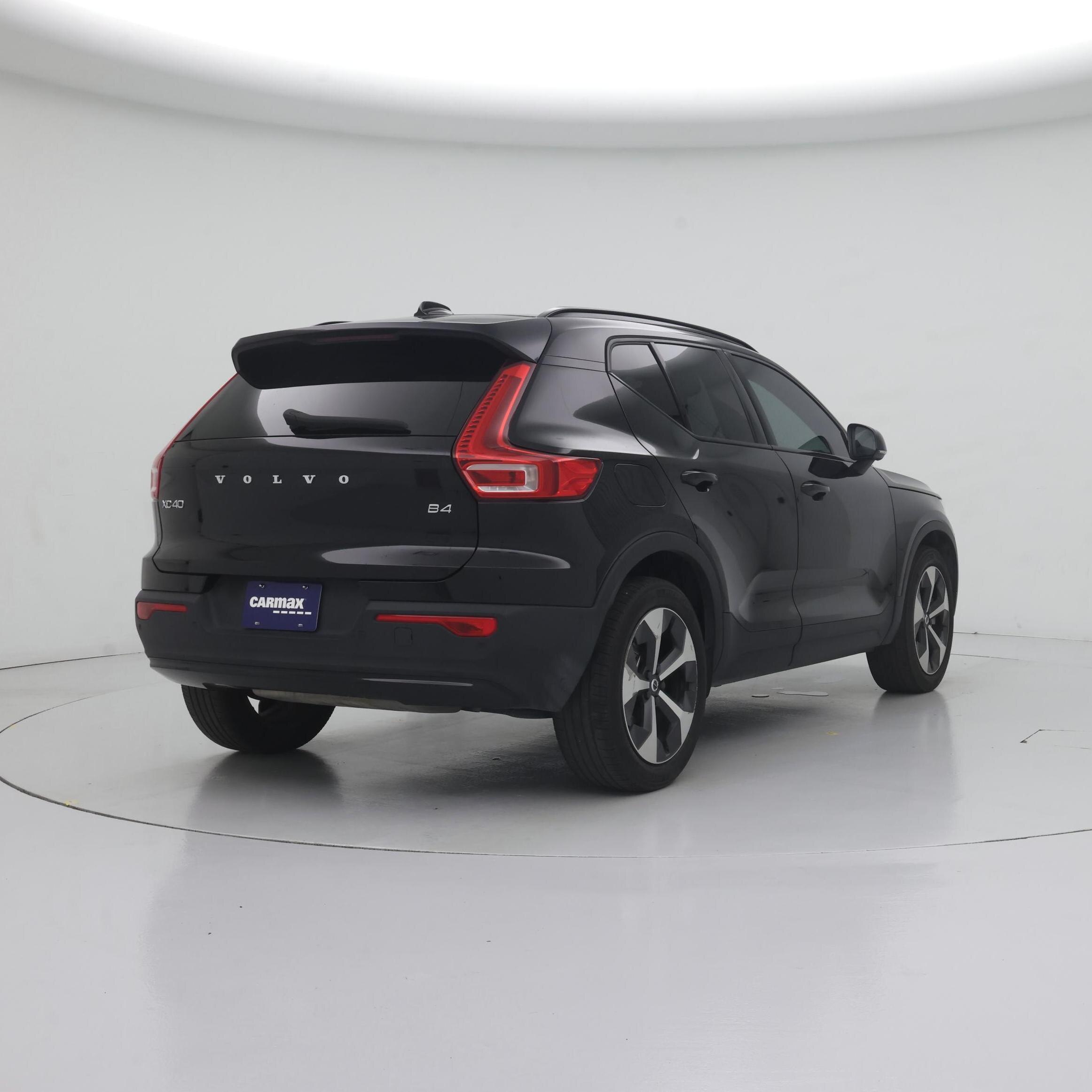 Thumbnail: 2023 Volvo XC40 - 8