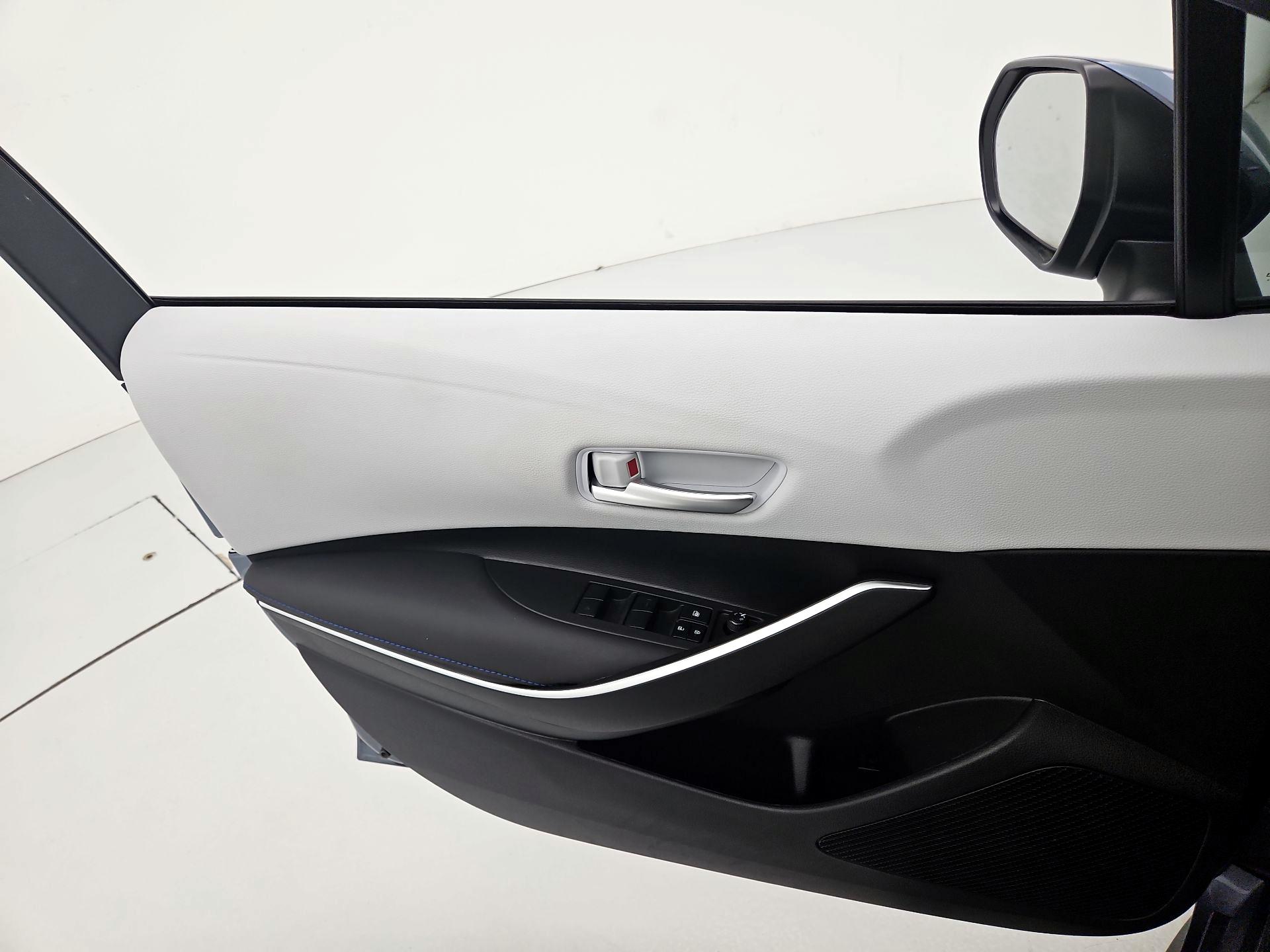 Thumbnail: 2022 Toyota Corolla - 12