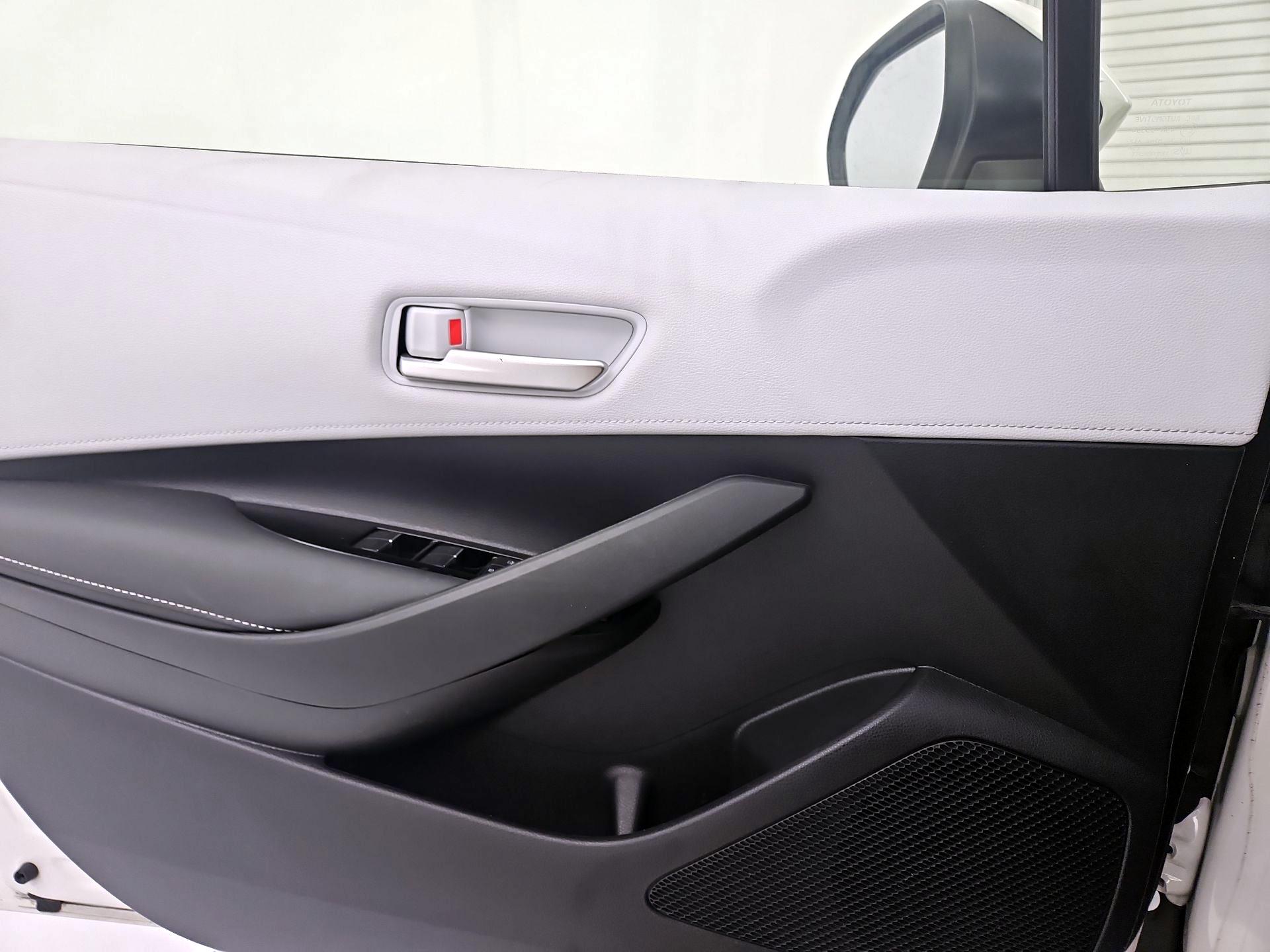 Thumbnail: 2020 Toyota Corolla - 12