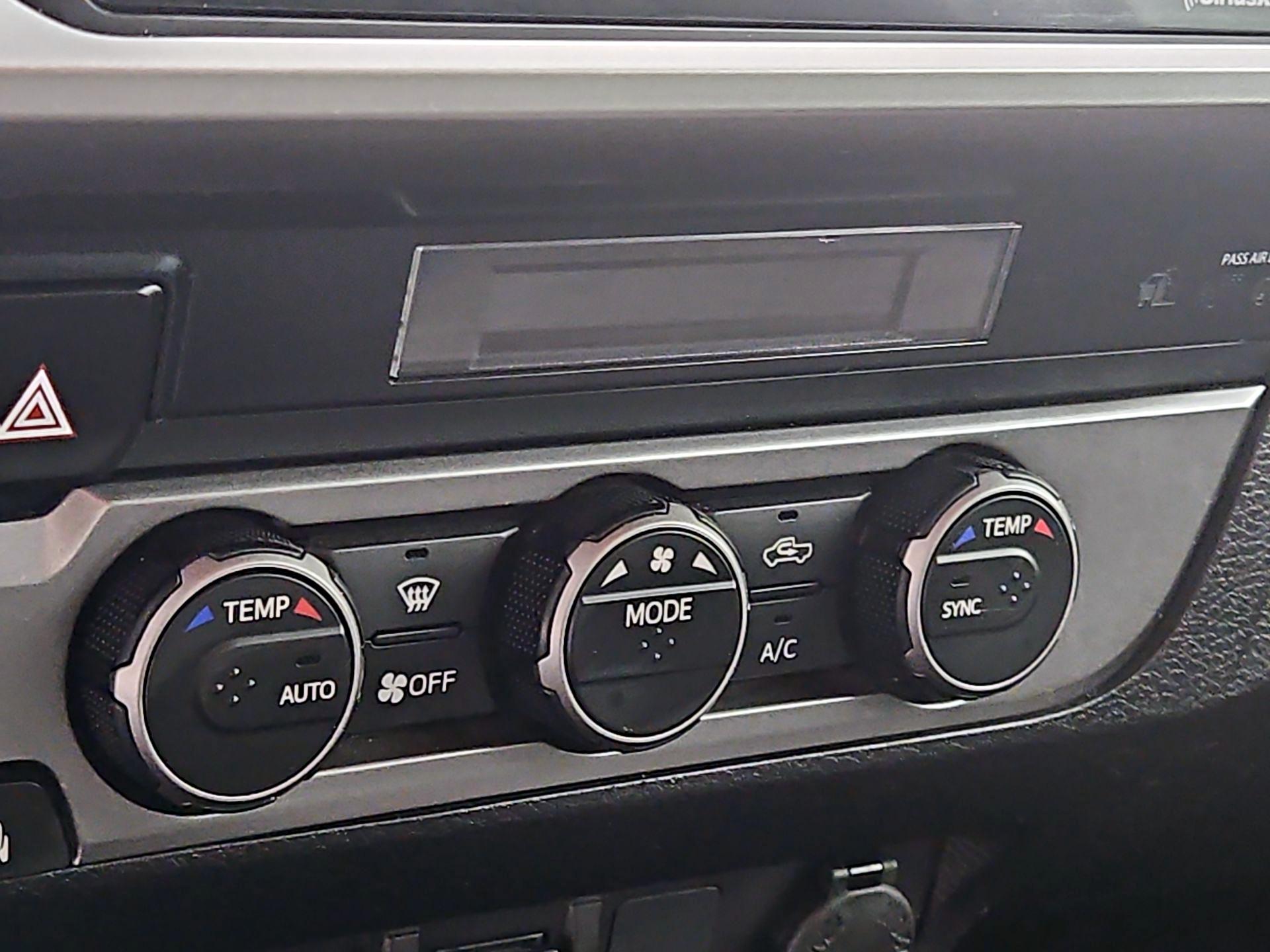 Thumbnail: 2022 Toyota Tacoma - 16