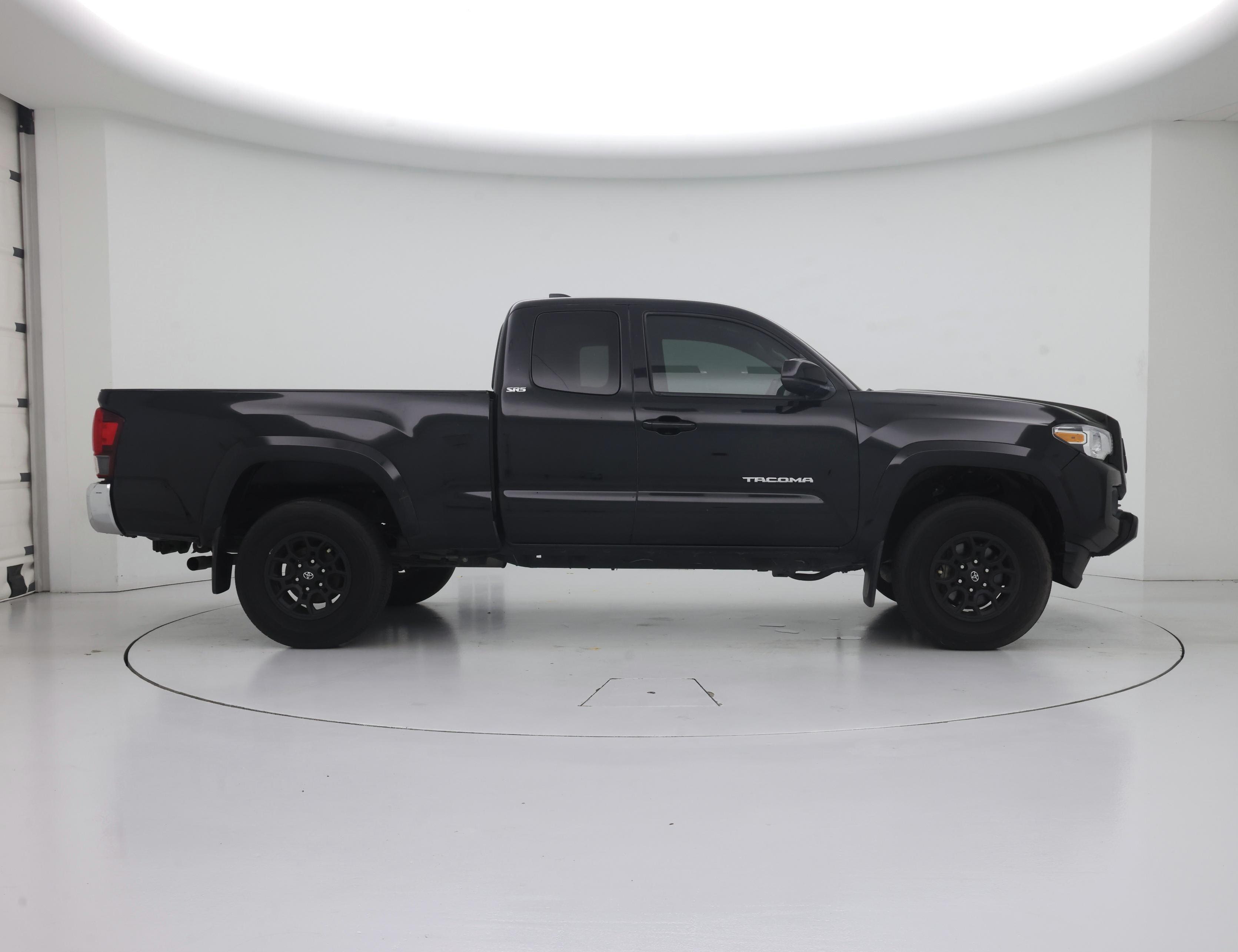 Thumbnail: 2022 Toyota Tacoma - 7