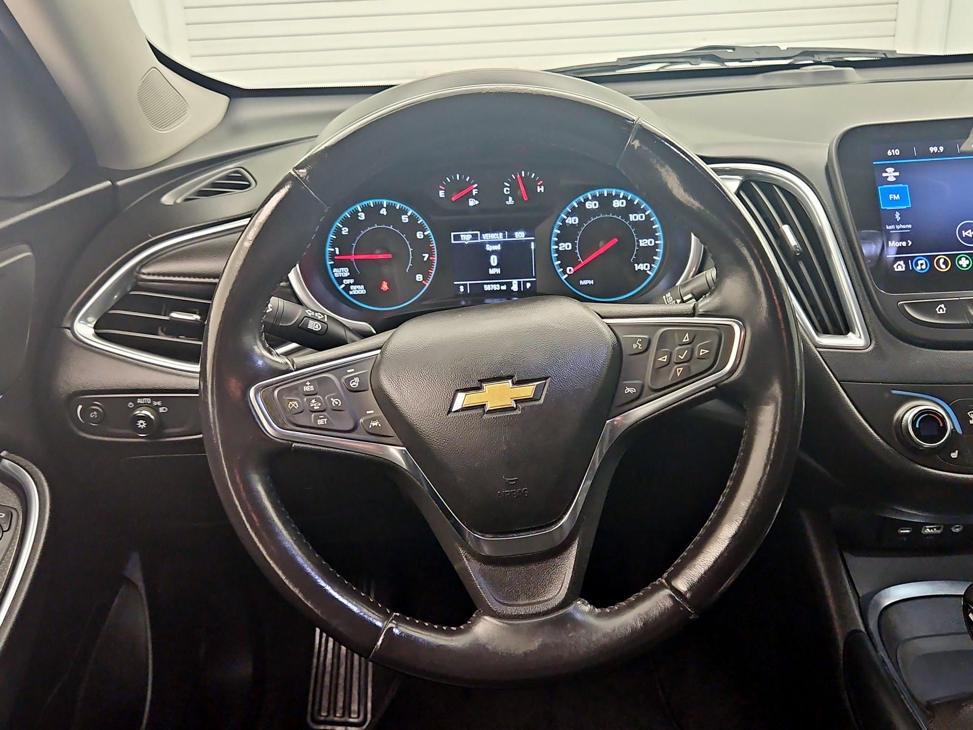 Thumbnail: 2021 Chevrolet Malibu - 10