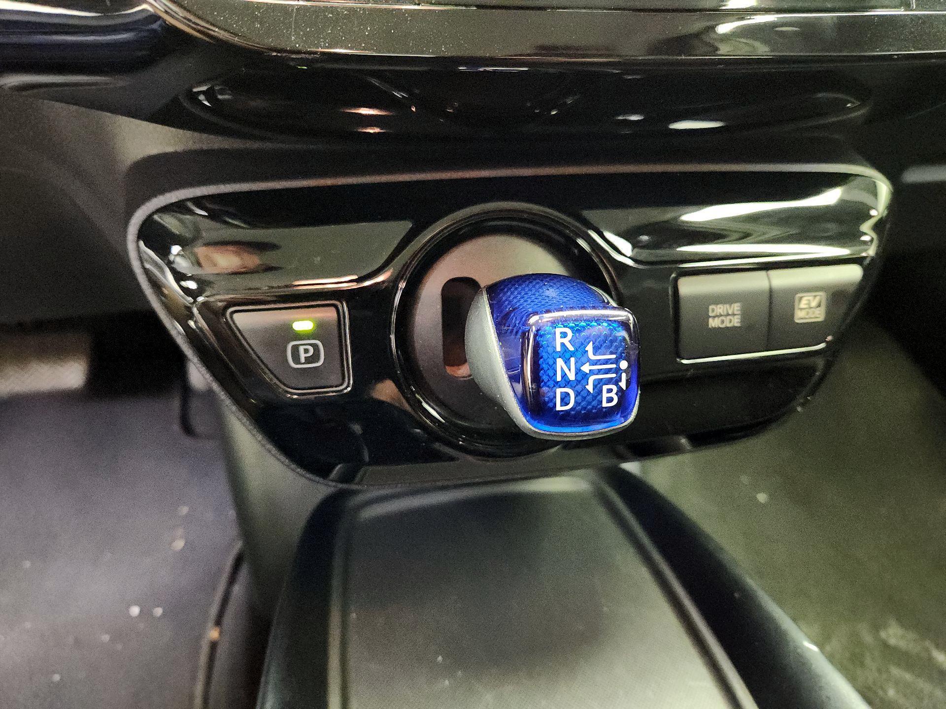 Thumbnail: 2022 Toyota Prius - 17