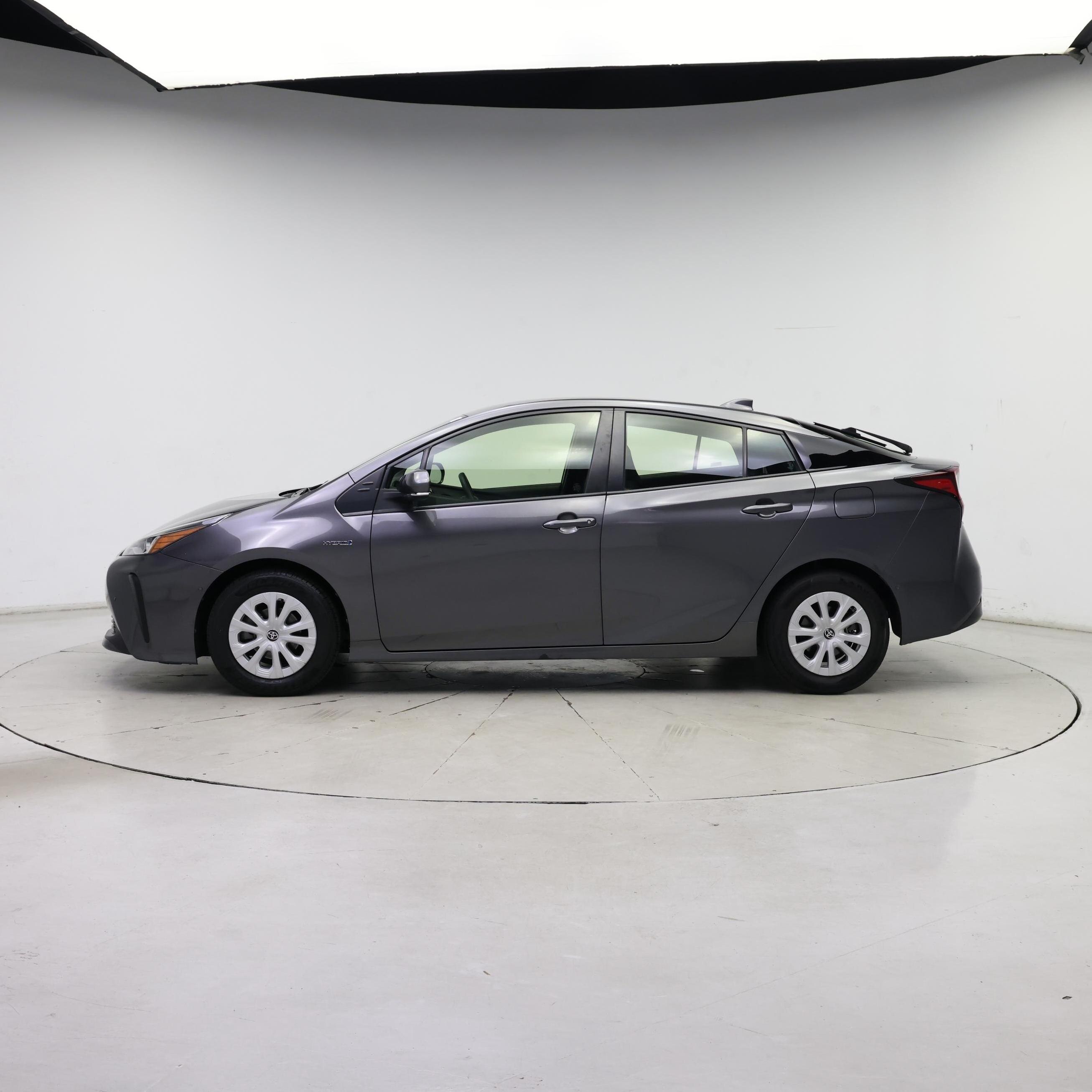Thumbnail: 2022 Toyota Prius - 3