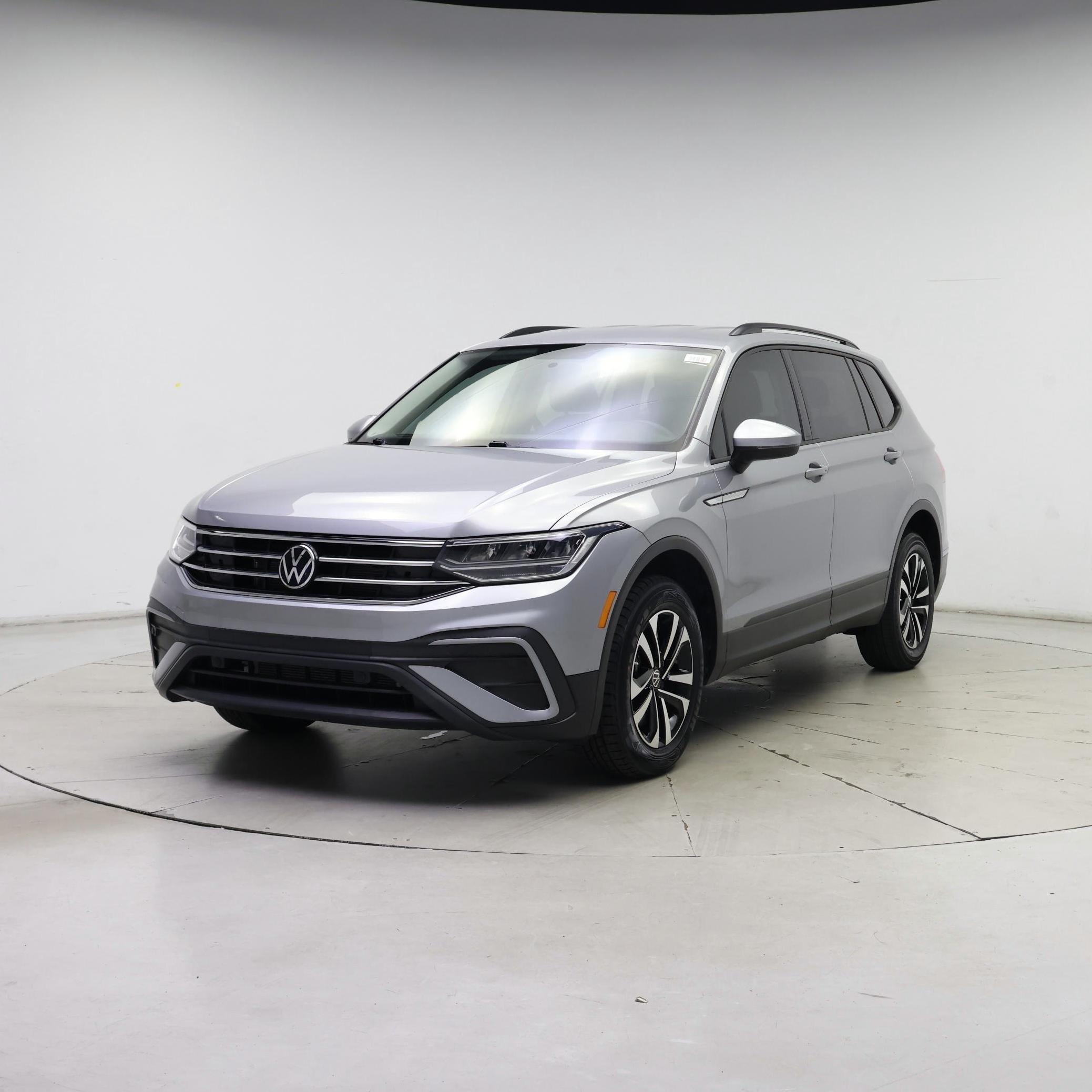 Thumbnail: 2022 Volkswagen Tiguan - 4