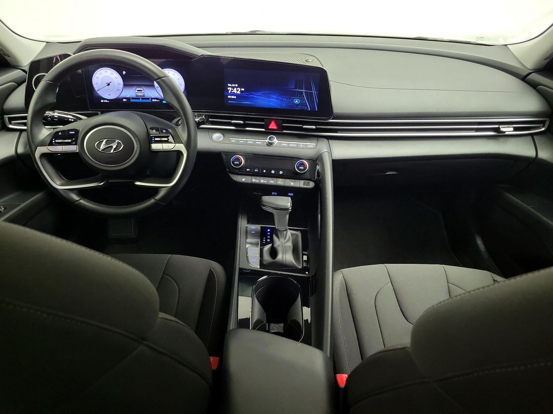 Thumbnail: 2023 Hyundai Elantra - 9