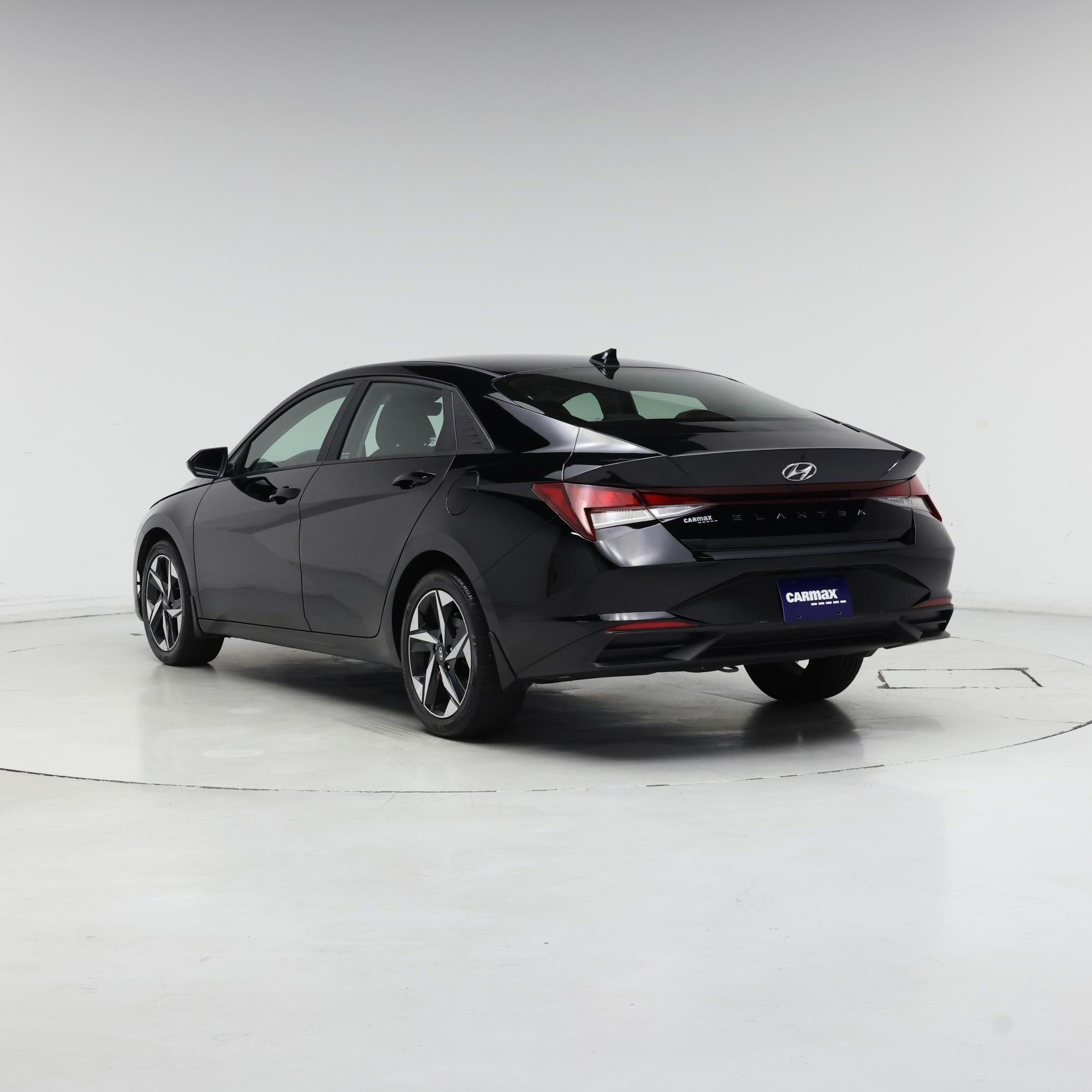 Thumbnail: 2023 Hyundai Elantra - 2