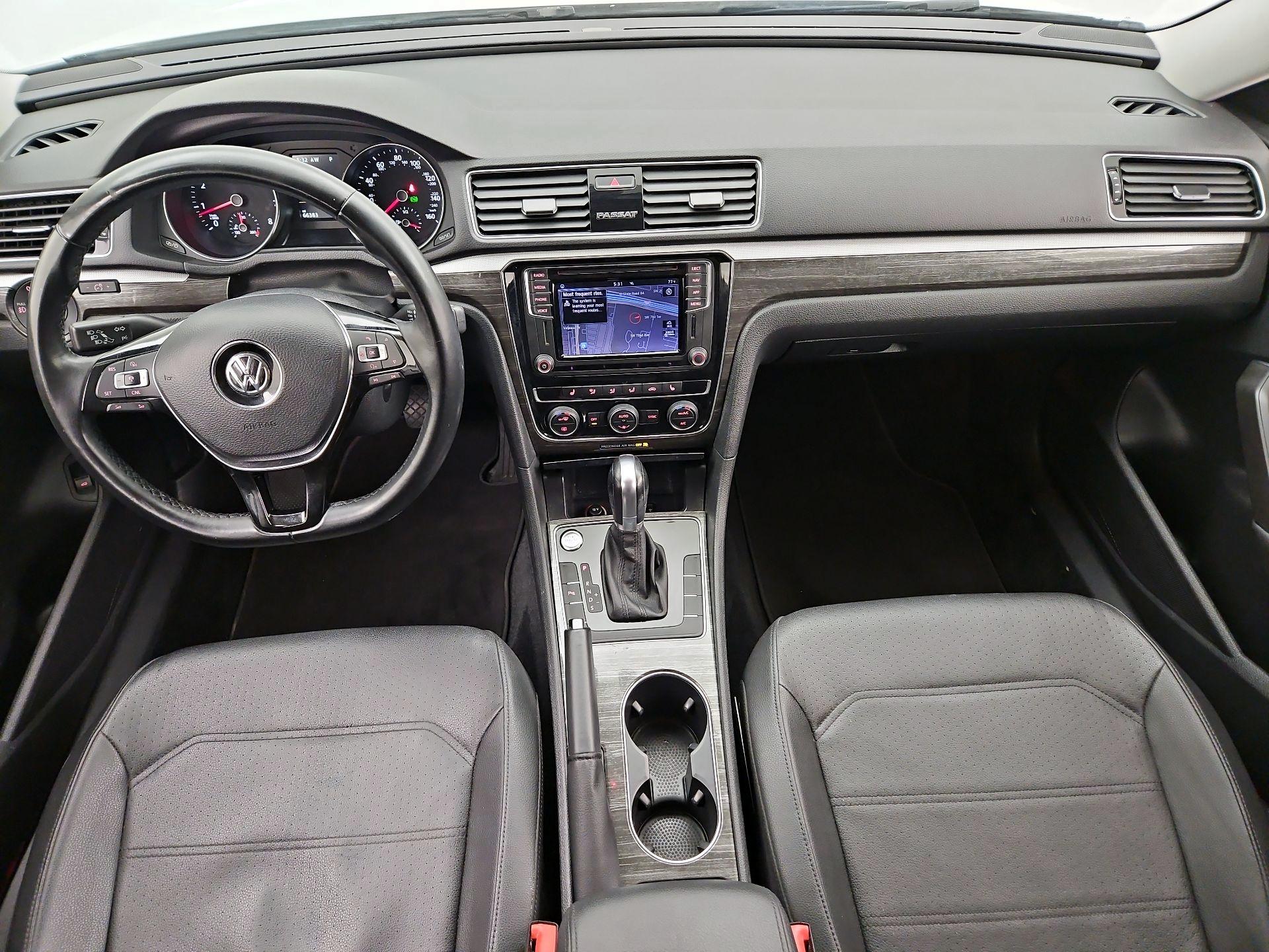 Thumbnail: 2018 Volkswagen Passat - 9