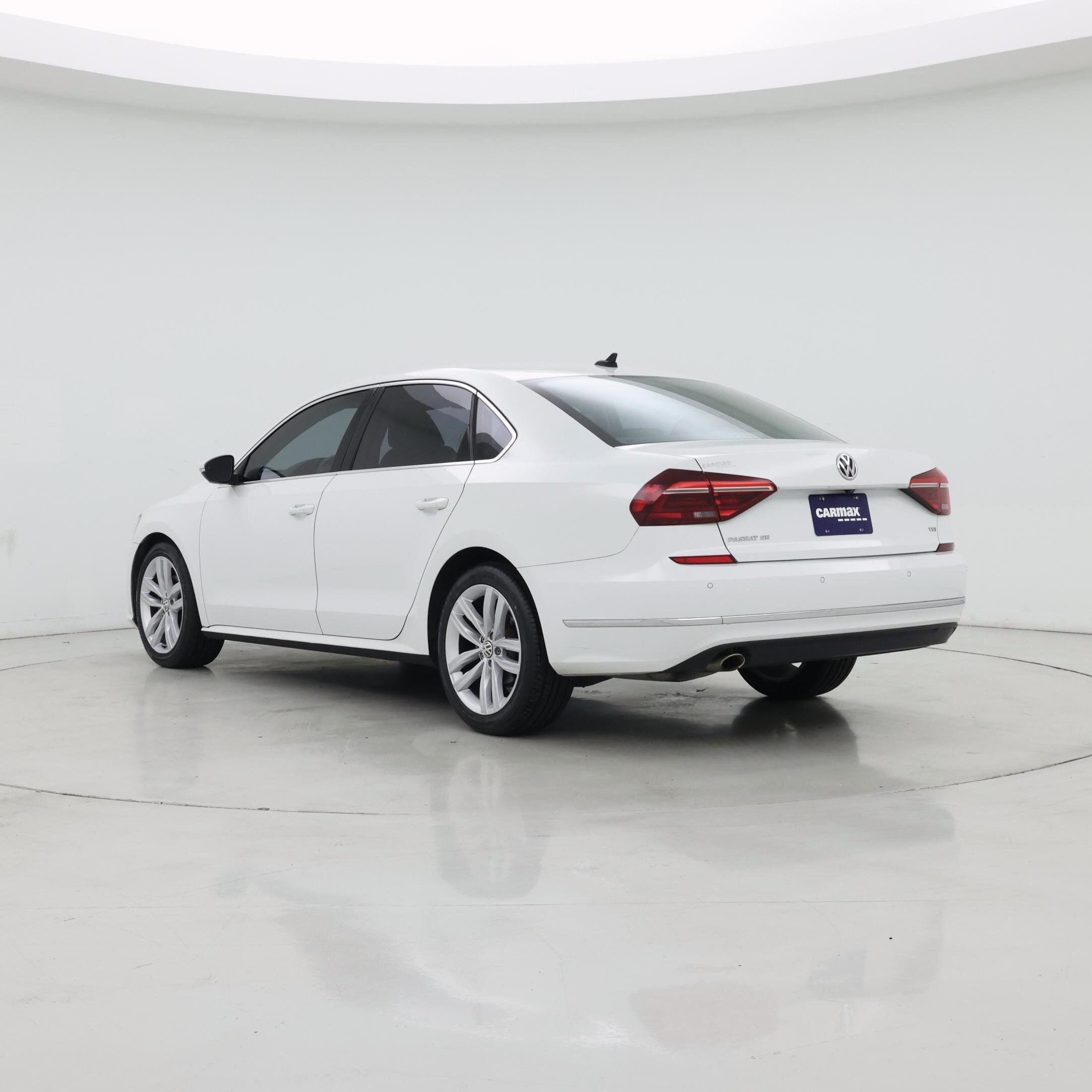 Thumbnail: 2018 Volkswagen Passat - 2