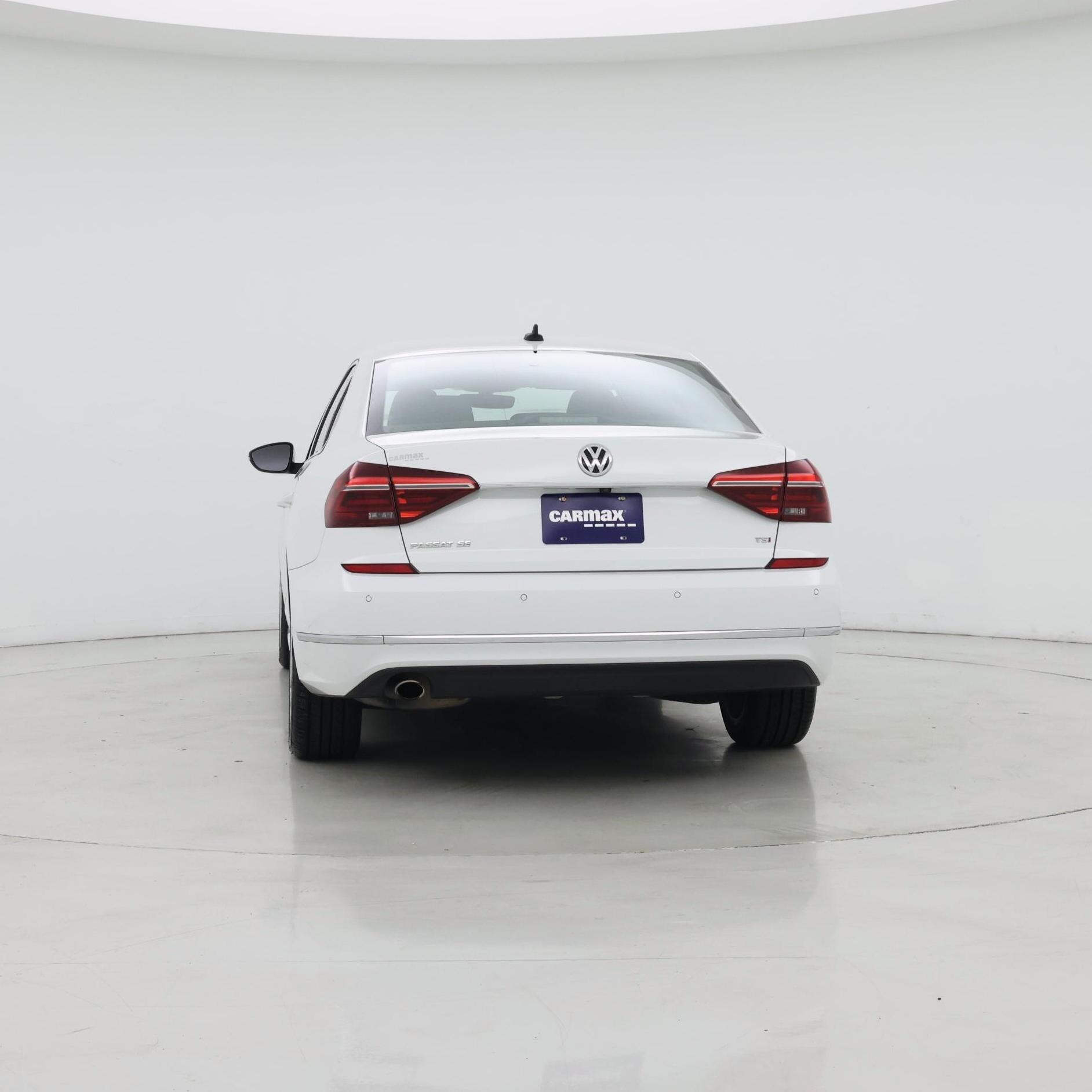 Thumbnail: 2018 Volkswagen Passat - 6