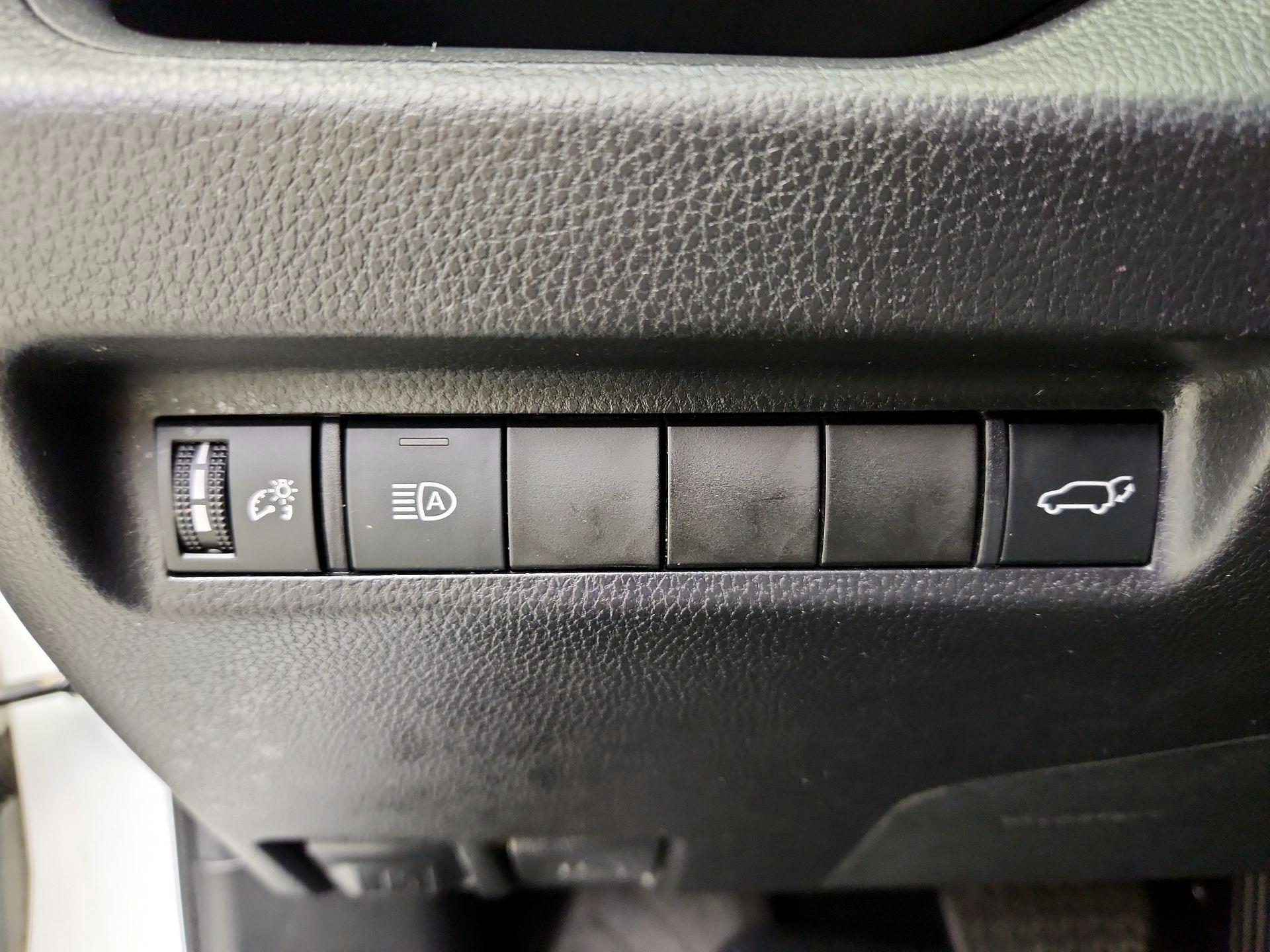 Thumbnail: 2021 Toyota RAV4 - 13