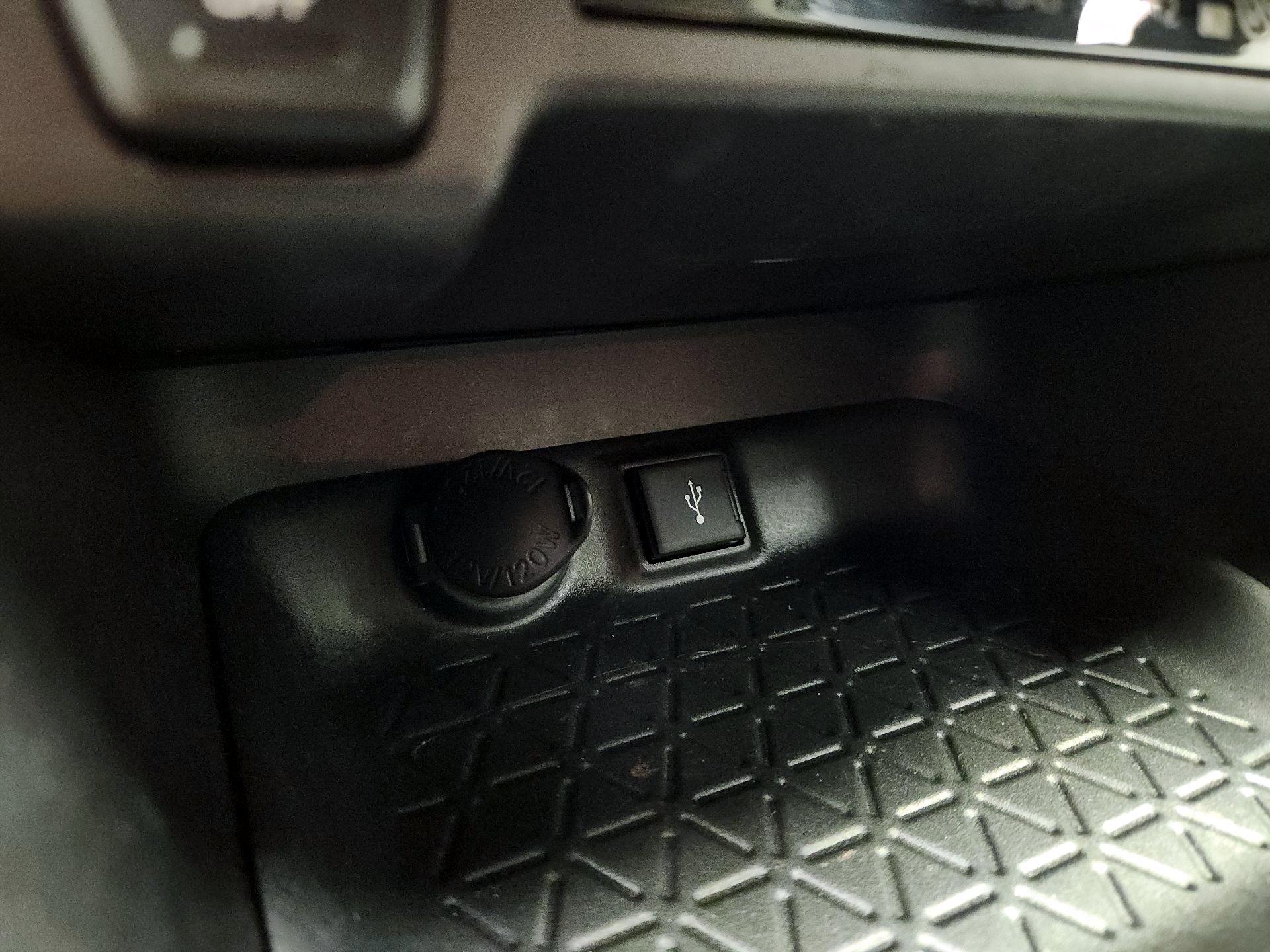 Thumbnail: 2021 Toyota RAV4 - 18