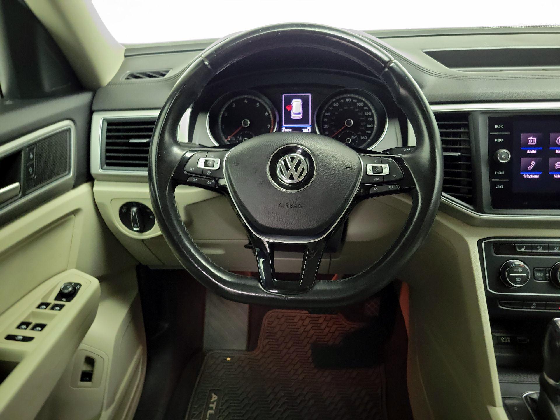 Thumbnail: 2019 Volkswagen Atlas - 10