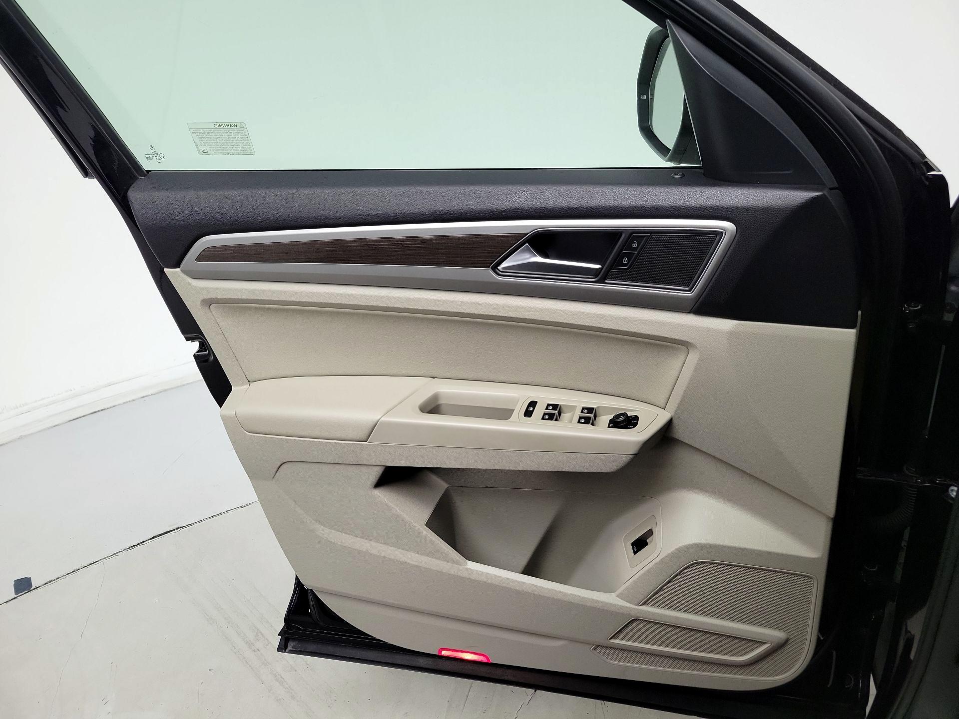 Thumbnail: 2019 Volkswagen Atlas - 12