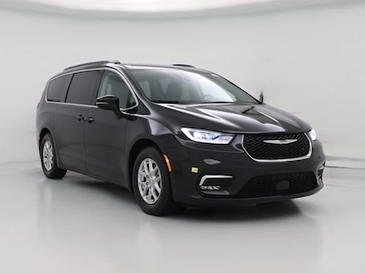Black 2022 Chrysler Pacifica Touring L